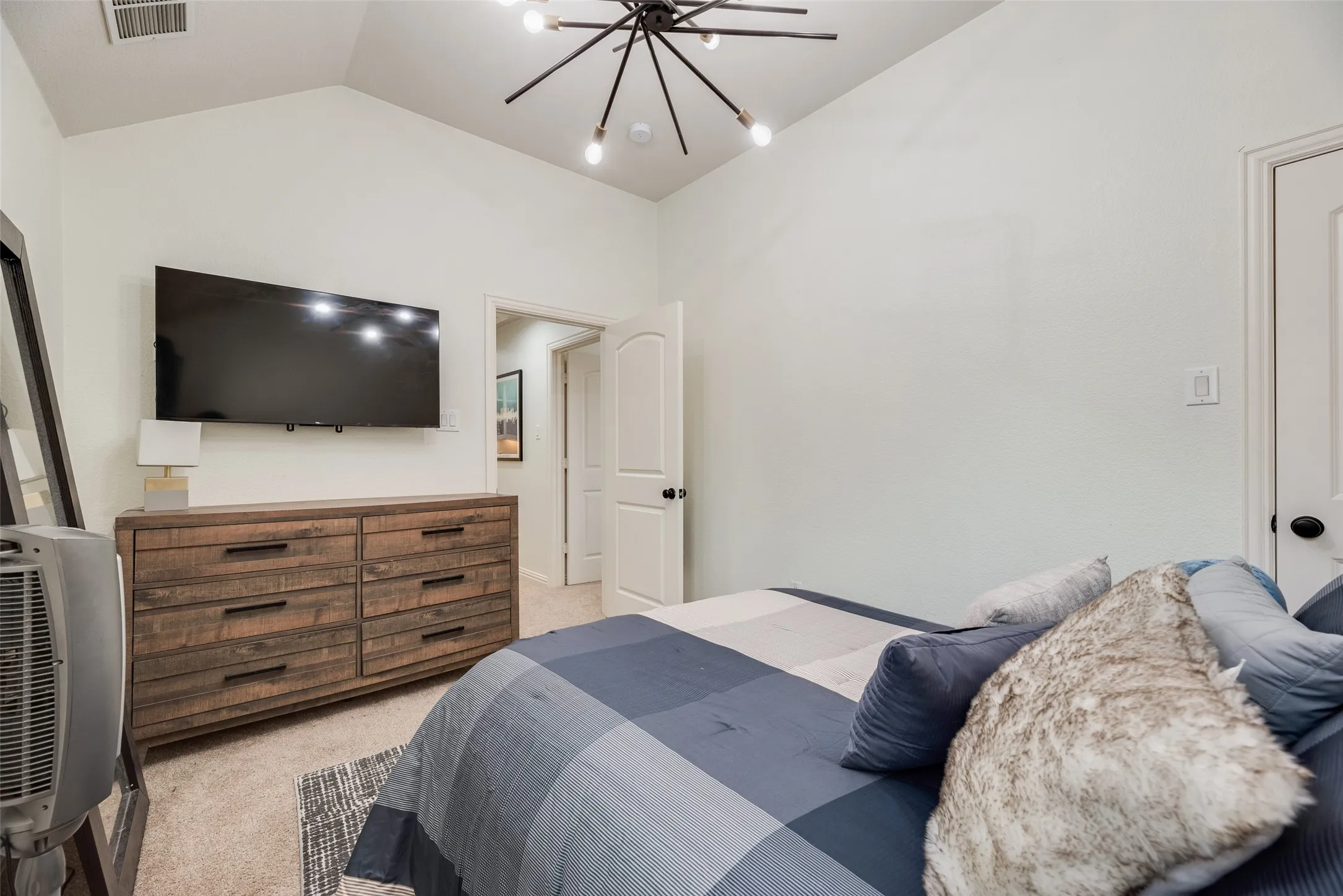 Single Family Residence For Sale in Collin County , 10769 Kingsford Lane, Frisco, Texas 75035, 5 Bedroom, 5 Bathroom, 3 Garage spaces, 3,785 Sqft, built in 2012, mls#21370908, Real Estate Agent in Frisco, Homes For Sale in Collin county, Homes For Sale in Frisco, Realtor in Frisco Texas, Real Estate Brokerage Independent Realty Texas, Luminita Cordes Realtor