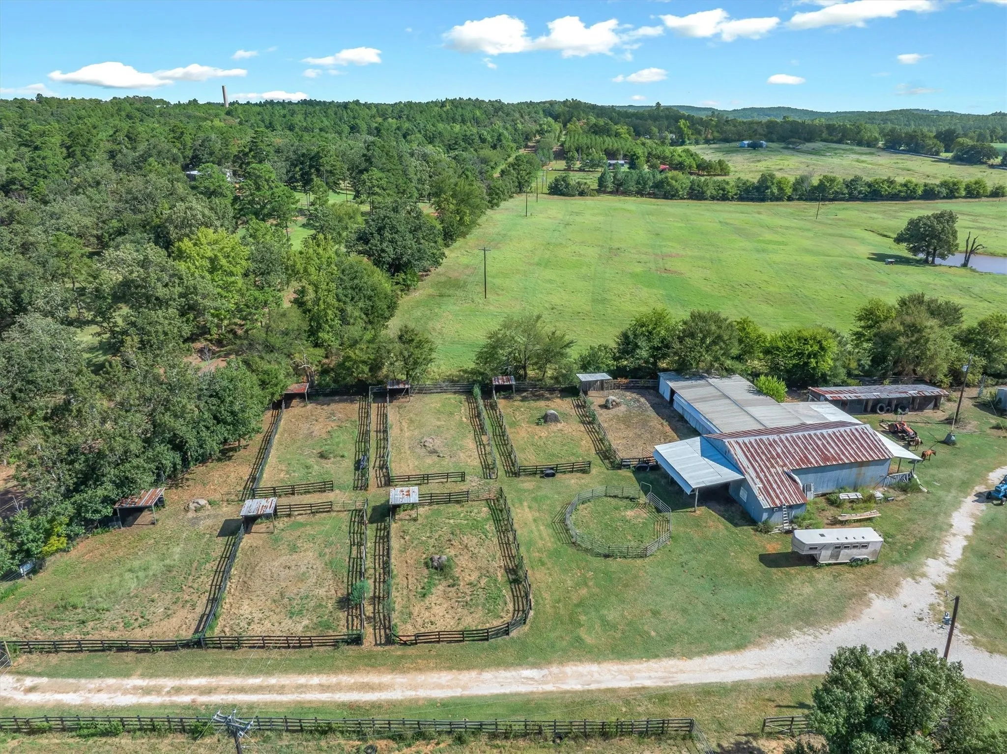 Mobile Home For Sale in Henderson County , 10815 FM-315, Poynor, Texas 75782, 4 Bedroom, 2 Bathroom, Garage spaces, 1,568 Sqft, built in 1998, mls#21372041, Real Estate Agent in Poynor, Homes For Sale in Henderson county, Homes For Sale in Poynor, Realtor in Poynor Texas, Real Estate Brokerage Independent Realty Texas, Luminita Cordes Realtor