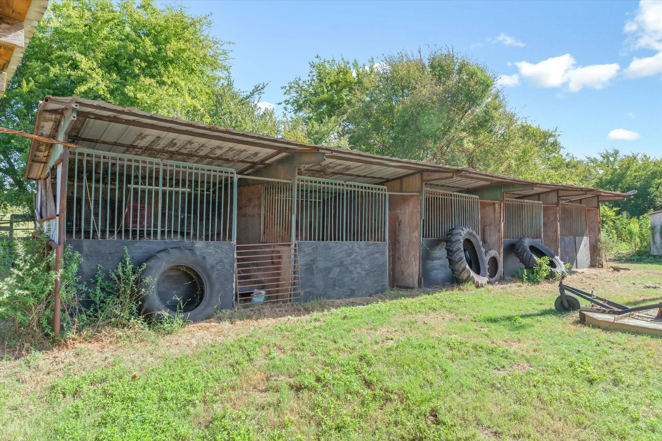 Mobile Home For Sale in Henderson County , 10815 FM-315, Poynor, Texas 75782, 4 Bedroom, 2 Bathroom, Garage spaces, 1,568 Sqft, built in 1998, mls#21372041, Real Estate Agent in Poynor, Homes For Sale in Henderson county, Homes For Sale in Poynor, Realtor in Poynor Texas, Real Estate Brokerage Independent Realty Texas, Luminita Cordes Realtor