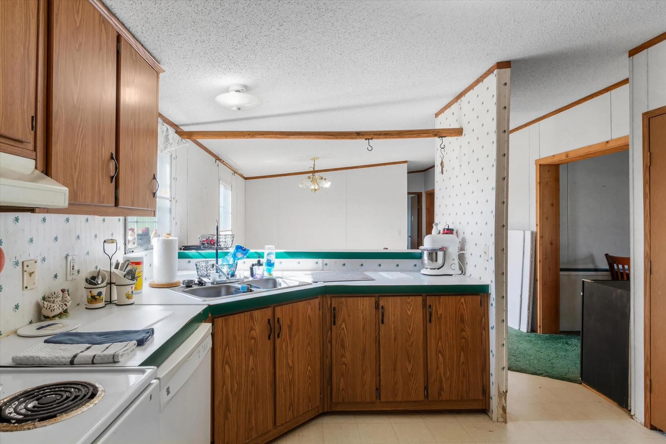 Mobile Home For Sale in Henderson County , 10815 FM-315, Poynor, Texas 75782, 4 Bedroom, 2 Bathroom, Garage spaces, 1,568 Sqft, built in 1998, mls#21372041, Real Estate Agent in Poynor, Homes For Sale in Henderson county, Homes For Sale in Poynor, Realtor in Poynor Texas, Real Estate Brokerage Independent Realty Texas, Luminita Cordes Realtor