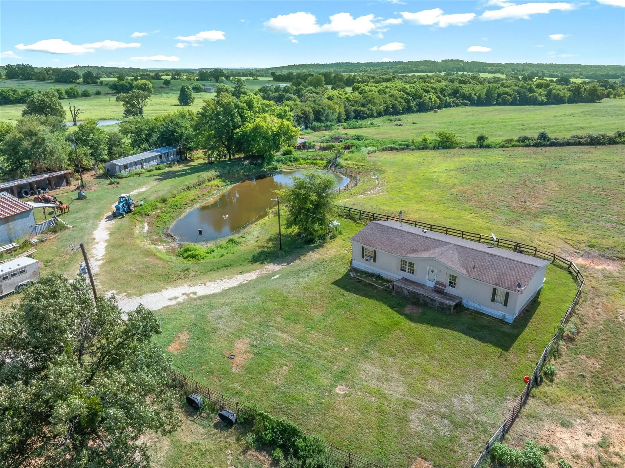 Mobile Home For Sale in Henderson County , 10815 FM-315, Poynor, Texas 75782, 4 Bedroom, 2 Bathroom, Garage spaces, 1,568 Sqft, built in 1998, mls#21372041, Real Estate Agent in Poynor, Homes For Sale in Henderson county, Homes For Sale in Poynor, Realtor in Poynor Texas, Real Estate Brokerage Independent Realty Texas, Luminita Cordes Realtor