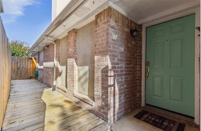 Single Family Residence For Rent in Dallas County , 465 El Rio Drive, Mesquite, Texas 75150, 3 Bedroom, 2 Bathroom, 2 Garage spaces, 1,384 Sqft, built in 1997, mls#21371668, Real Estate Agent in Mesquite, Homes For Rent in Dallas county, Homes For Rent in Mesquite, Realtor in Mesquite Texas, Real Estate Brokerage Independent Realty Texas, Luminita Cordes Realtor