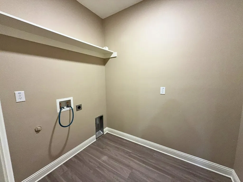 Laundry area with washer and dryer connections