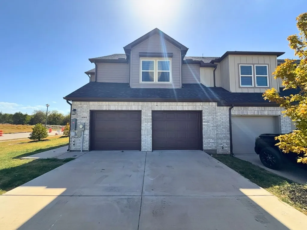 Townhouse For Rent in Collin County , 1001 Debby Court, Wylie, Texas 75098, 4 Bedroom, 3 Bathroom, 2 Garage spaces, 1,965 Sqft, built in 2022, mls#21372092, Real Estate Agent in Wylie, Homes For Rent in Collin county, Homes For Rent in Wylie, Realtor in Wylie Texas, Real Estate Brokerage Independent Realty Texas, Luminita Cordes Realtor