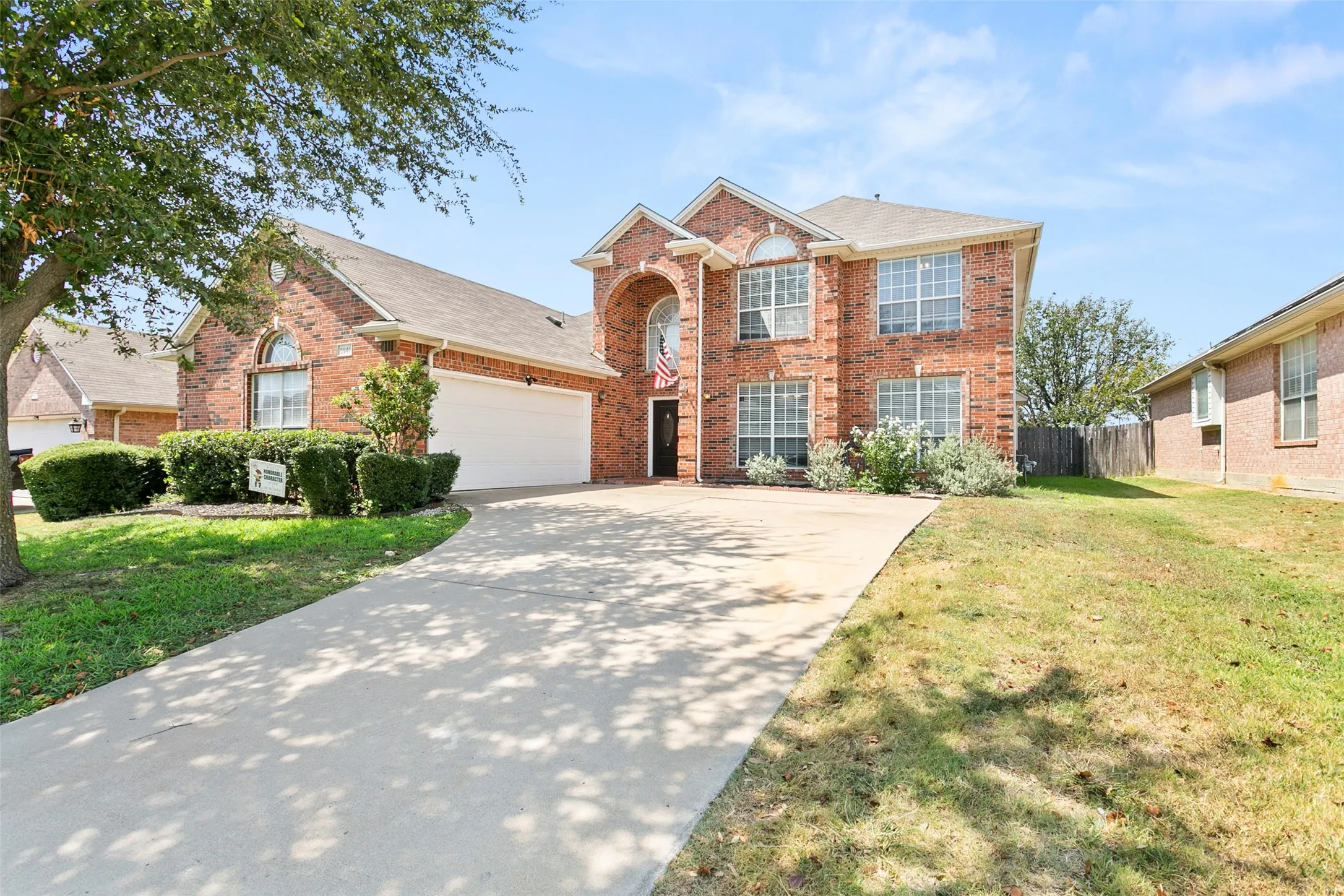 Single Family Residence For Sale in Tarrant County , 8641 Shadow Trace Drive, Fort Worth, Texas 76244, 5 Bedroom, 3 Bathroom, 2 Garage spaces, 3,130 Sqft, built in 2001, mls#21370511, Real Estate Agent in Fort Worth, Homes For Sale in Tarrant county, Homes For Sale in Fort Worth, Realtor in Fort Worth Texas, Real Estate Brokerage Independent Realty Texas, Luminita Cordes Realtor