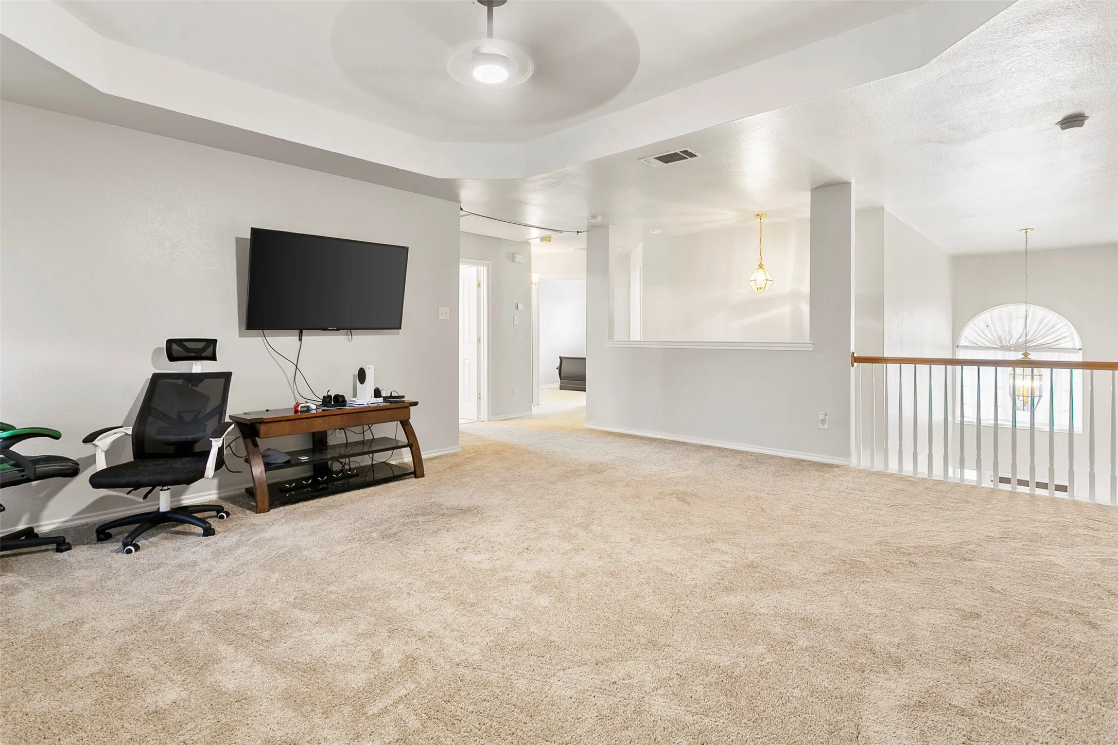 Single Family Residence For Sale in Tarrant County , 8641 Shadow Trace Drive, Fort Worth, Texas 76244, 5 Bedroom, 3 Bathroom, 2 Garage spaces, 3,130 Sqft, built in 2001, mls#21370511, Real Estate Agent in Fort Worth, Homes For Sale in Tarrant county, Homes For Sale in Fort Worth, Realtor in Fort Worth Texas, Real Estate Brokerage Independent Realty Texas, Luminita Cordes Realtor