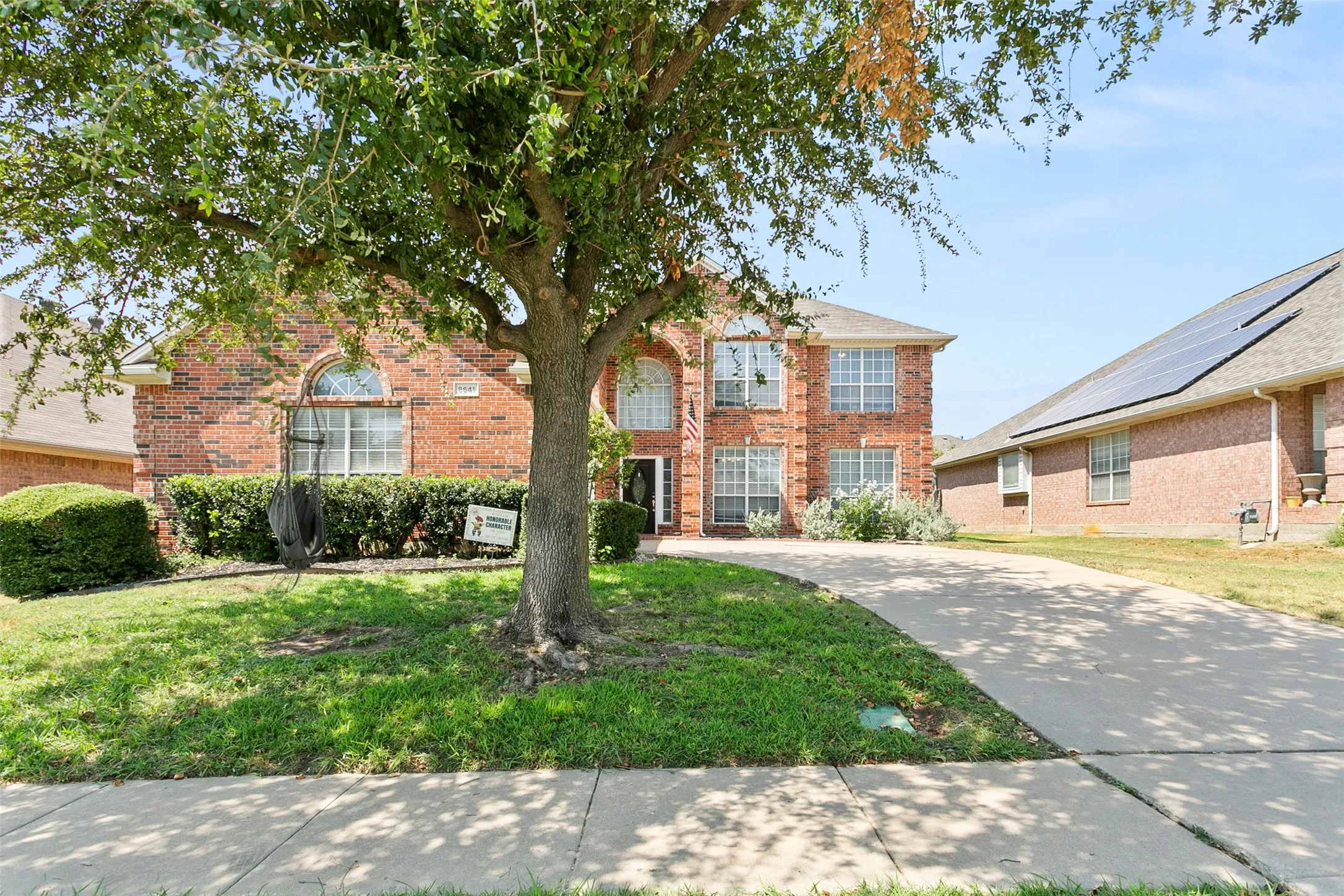 Single Family Residence For Sale in Tarrant County , 8641 Shadow Trace Drive, Fort Worth, Texas 76244, 5 Bedroom, 3 Bathroom, 2 Garage spaces, 3,130 Sqft, built in 2001, mls#21370511, Real Estate Agent in Fort Worth, Homes For Sale in Tarrant county, Homes For Sale in Fort Worth, Realtor in Fort Worth Texas, Real Estate Brokerage Independent Realty Texas, Luminita Cordes Realtor