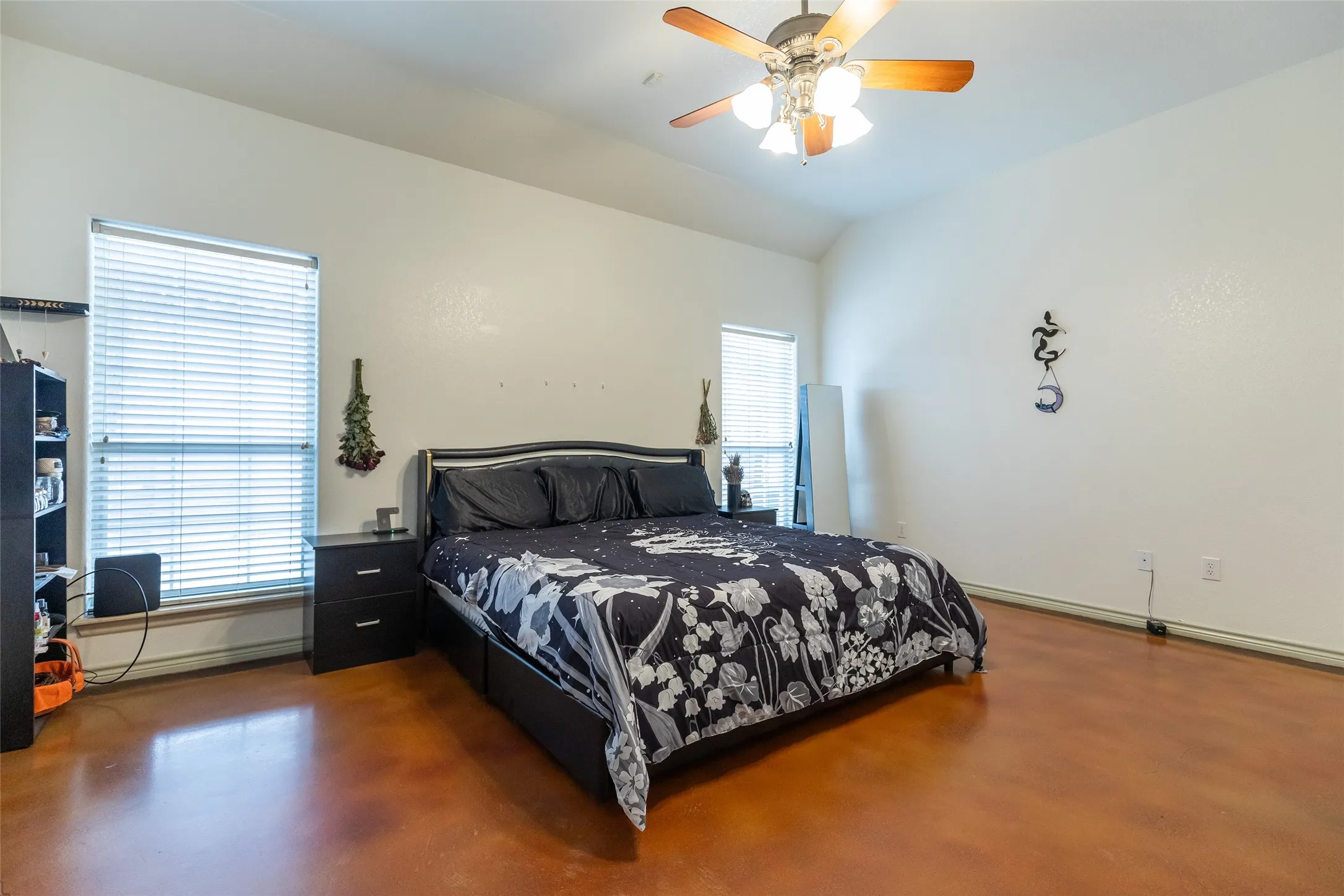 Single Family Residence For Sale in Taylor County , 8626 Ranch Road, Abilene, Texas 79602, 4 Bedroom, 2 Bathroom, 2 Garage spaces, 2,245 Sqft, built in 2004, mls#21371634, Real Estate Agent in Abilene, Homes For Sale in Taylor county, Homes For Sale in Abilene, Realtor in Abilene Texas, Real Estate Brokerage Independent Realty Texas, Luminita Cordes Realtor