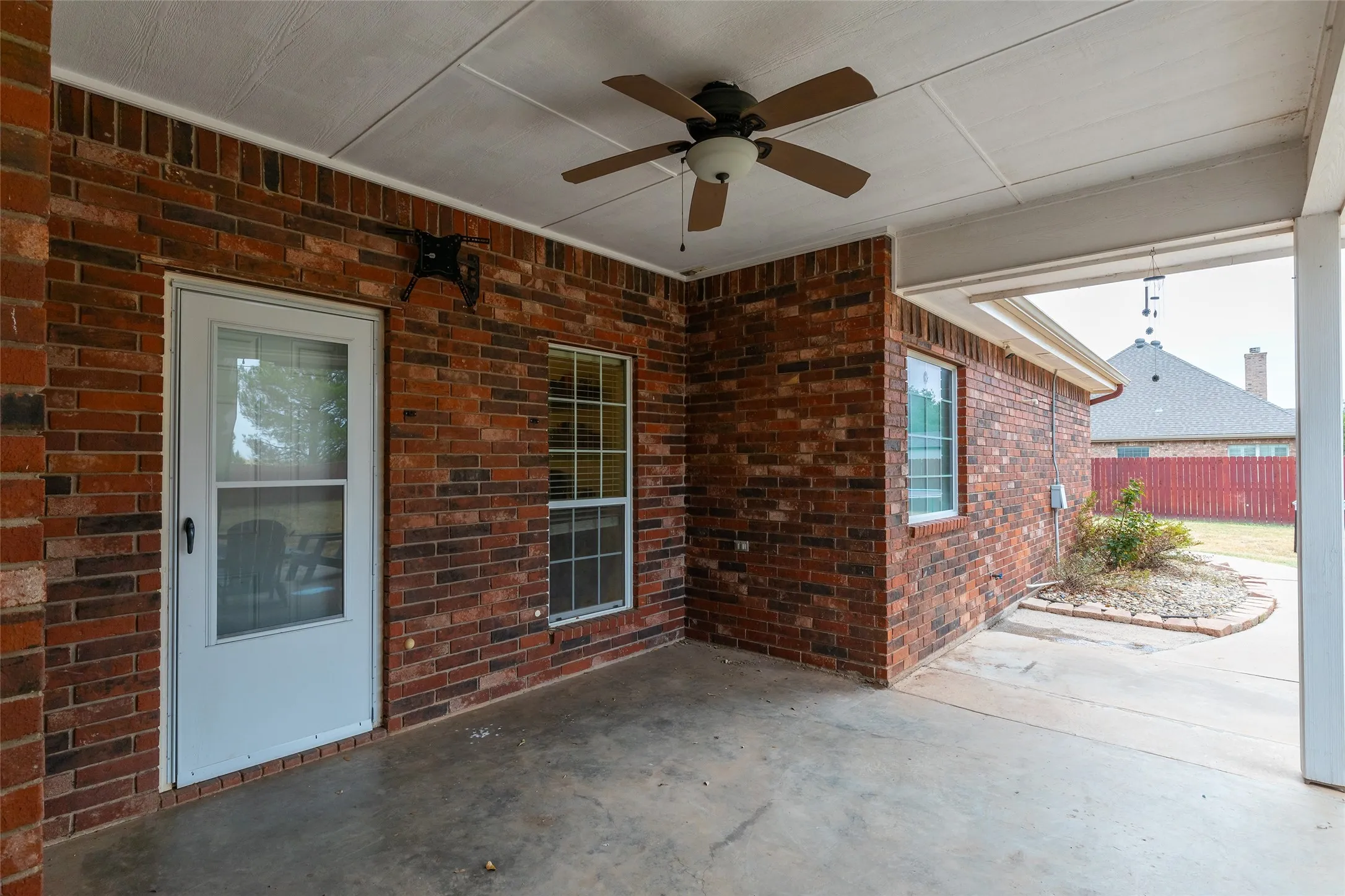 Single Family Residence For Sale in Taylor County , 8626 Ranch Road, Abilene, Texas 79602, 4 Bedroom, 2 Bathroom, 2 Garage spaces, 2,245 Sqft, built in 2004, mls#21371634, Real Estate Agent in Abilene, Homes For Sale in Taylor county, Homes For Sale in Abilene, Realtor in Abilene Texas, Real Estate Brokerage Independent Realty Texas, Luminita Cordes Realtor