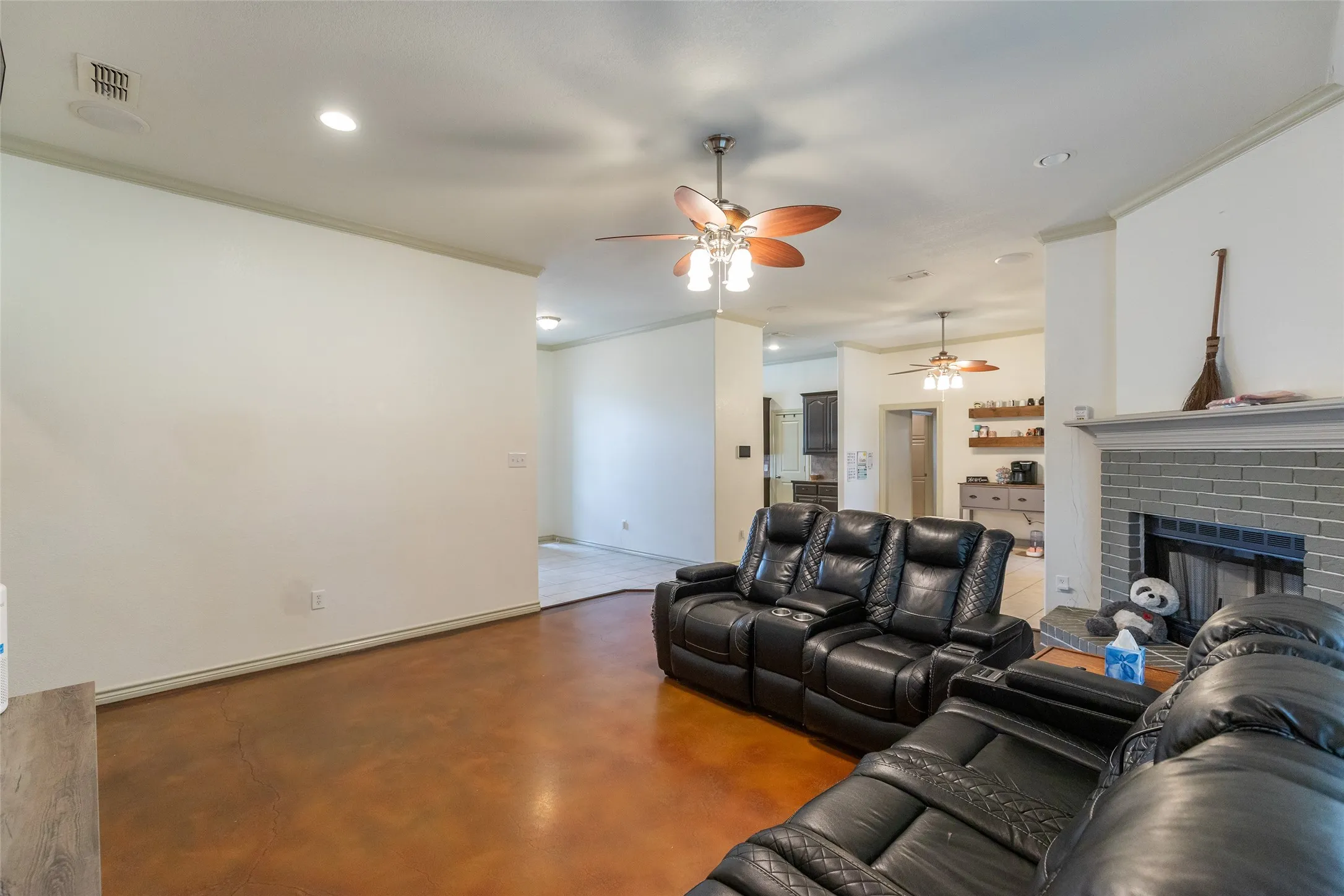 Single Family Residence For Sale in Taylor County , 8626 Ranch Road, Abilene, Texas 79602, 4 Bedroom, 2 Bathroom, 2 Garage spaces, 2,245 Sqft, built in 2004, mls#21371634, Real Estate Agent in Abilene, Homes For Sale in Taylor county, Homes For Sale in Abilene, Realtor in Abilene Texas, Real Estate Brokerage Independent Realty Texas, Luminita Cordes Realtor