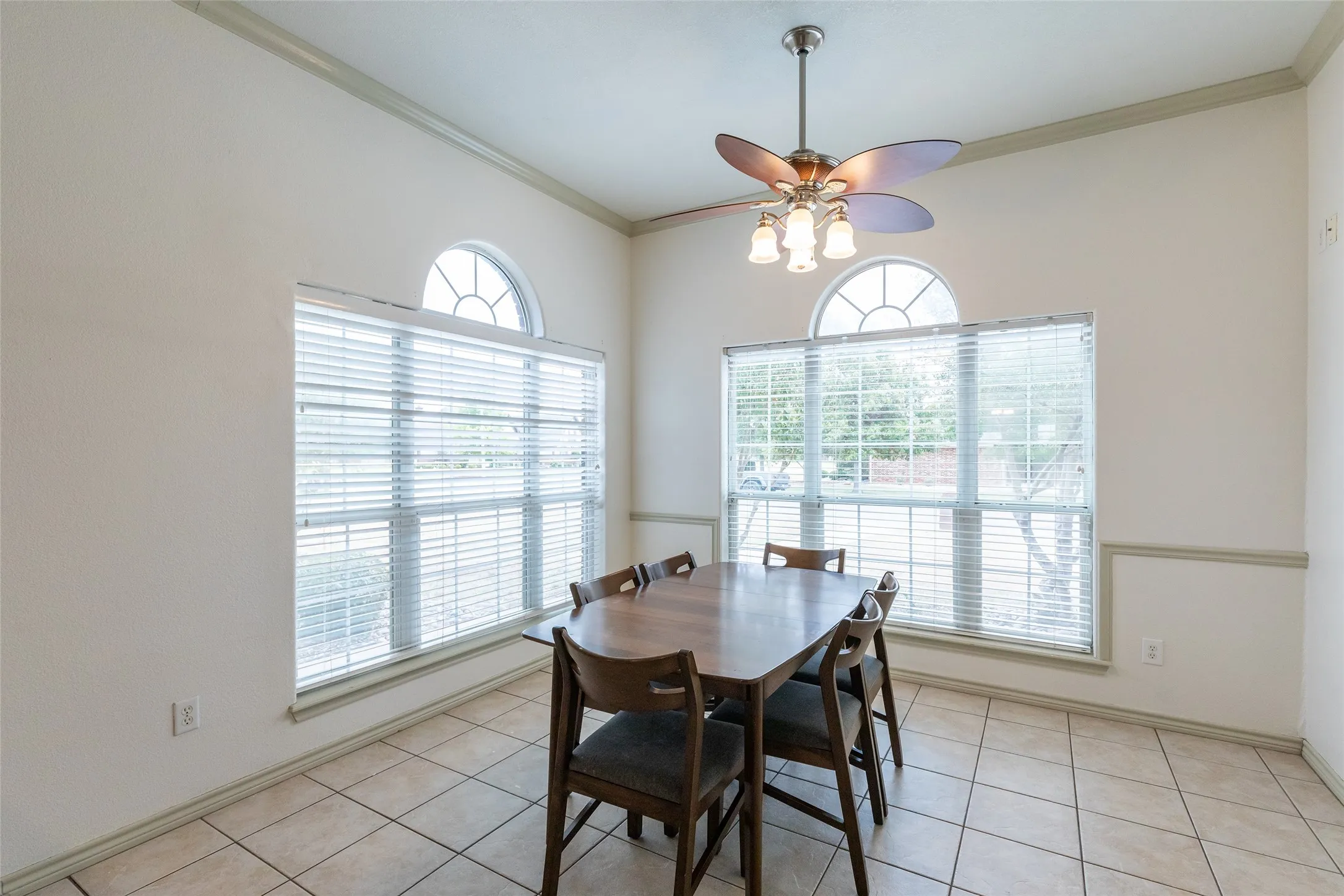Single Family Residence For Sale in Taylor County , 8626 Ranch Road, Abilene, Texas 79602, 4 Bedroom, 2 Bathroom, 2 Garage spaces, 2,245 Sqft, built in 2004, mls#21371634, Real Estate Agent in Abilene, Homes For Sale in Taylor county, Homes For Sale in Abilene, Realtor in Abilene Texas, Real Estate Brokerage Independent Realty Texas, Luminita Cordes Realtor