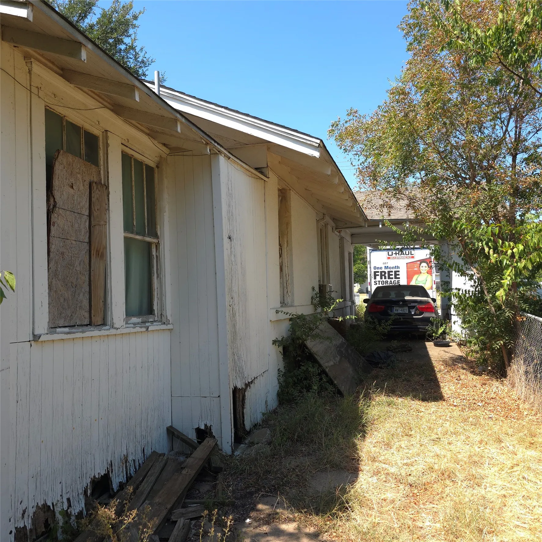Single Family Residence For Sale in Palo Pinto County , 602 NW 4th Avenue, Mineral Wells, Texas 76067, 2 Bedroom, 1 Bathroom, Garage spaces, 2,141 Sqft, built in 1920, mls#21372105, Real Estate Agent in Mineral Wells, Homes For Sale in Palo Pinto county, Homes For Sale in Mineral Wells, Realtor in Mineral Wells Texas, Real Estate Brokerage Independent Realty Texas, Luminita Cordes Realtor