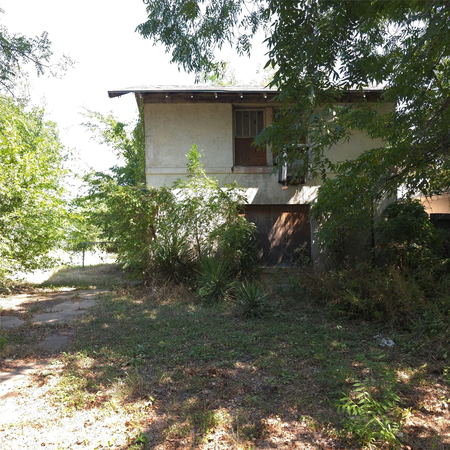 Detached Garage