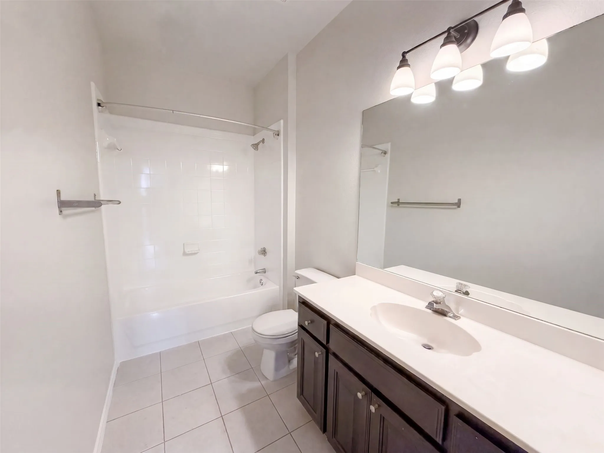 Single Family Residence For Sale in Denton County , 1406 Di Orio Drive, Lewisville, Texas 75067, 3 Bedroom, 2 Bathroom, 2 Garage spaces, 1,450 Sqft, built in 1998, mls#21372104, Real Estate Agent in Lewisville, Homes For Sale in Denton county, Homes For Sale in Lewisville, Realtor in Lewisville Texas, Real Estate Brokerage Independent Realty Texas, Luminita Cordes Realtor