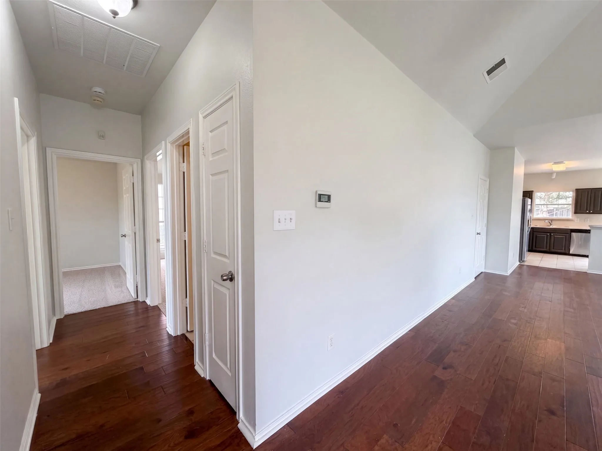 Single Family Residence For Sale in Denton County , 1406 Di Orio Drive, Lewisville, Texas 75067, 3 Bedroom, 2 Bathroom, 2 Garage spaces, 1,450 Sqft, built in 1998, mls#21372104, Real Estate Agent in Lewisville, Homes For Sale in Denton county, Homes For Sale in Lewisville, Realtor in Lewisville Texas, Real Estate Brokerage Independent Realty Texas, Luminita Cordes Realtor