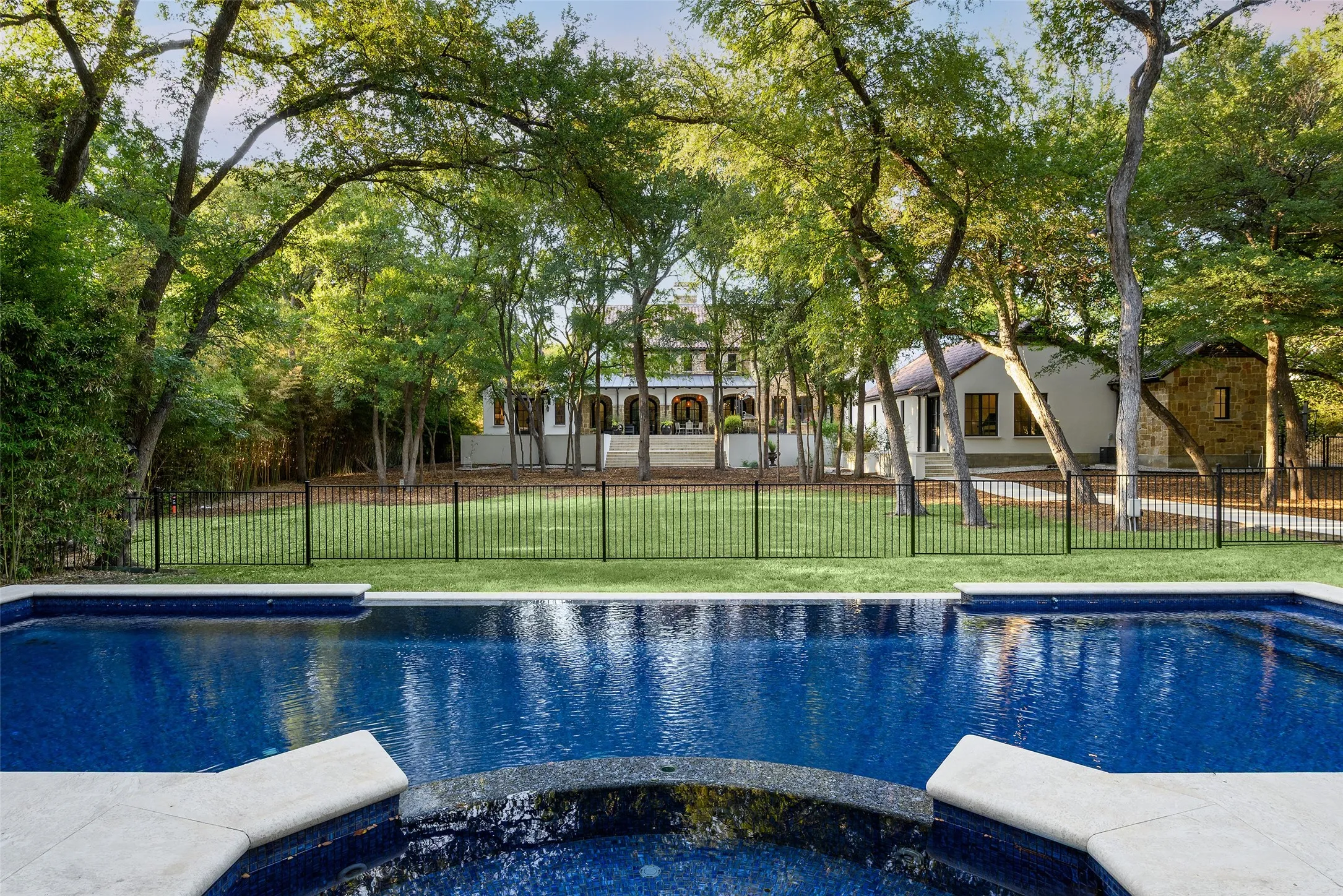 Single Family Residence For Sale in Dallas County , 4120 Cochran Chapel Road, Dallas, Texas 75209, 5 Bedroom, 7 Bathroom, 4 Garage spaces, 8,044 Sqft, built in 2006, mls#21352594, Real Estate Agent in Dallas, Homes For Sale in Dallas county, Homes For Sale in Dallas, Realtor in Dallas Texas, Real Estate Brokerage Independent Realty Texas, Luminita Cordes Realtor
