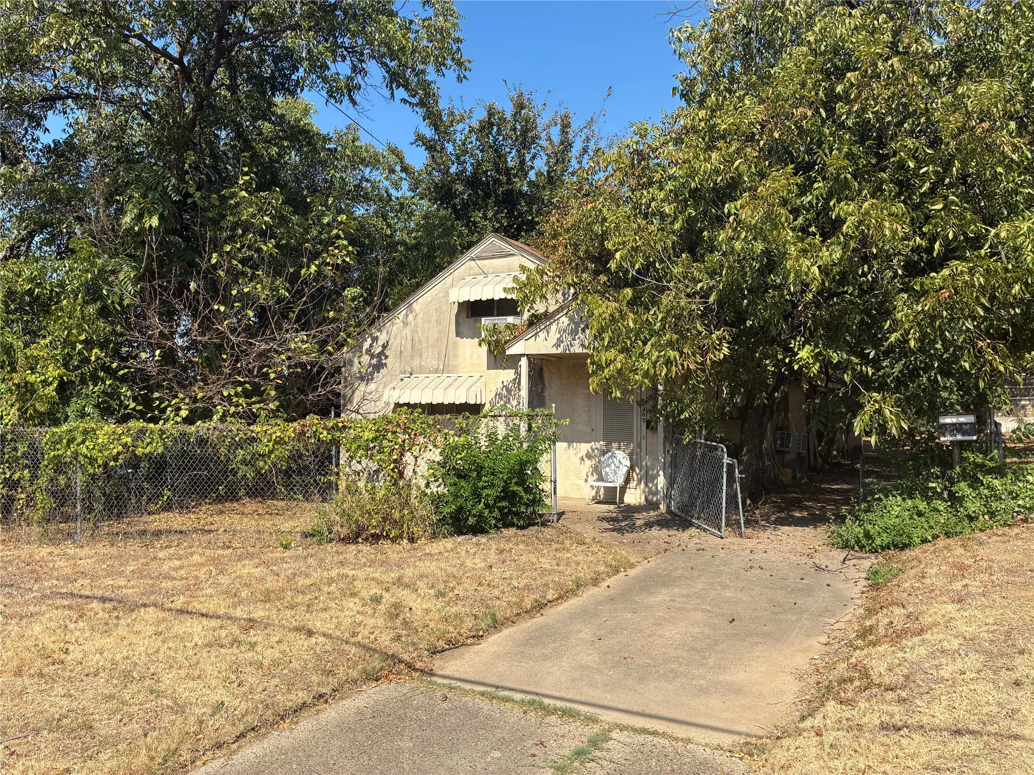 Improved Land For Sale in Dallas County , 2307 Knight Street, Dallas, Texas 75219, 0, 0, Garage spaces, 0 Sqft, built in 1926, mls#21372015, Real Estate Agent in Dallas, Homes For Sale in Dallas county, Homes For Sale in Dallas, Realtor in Dallas Texas, Real Estate Brokerage Independent Realty Texas, Luminita Cordes Realtor