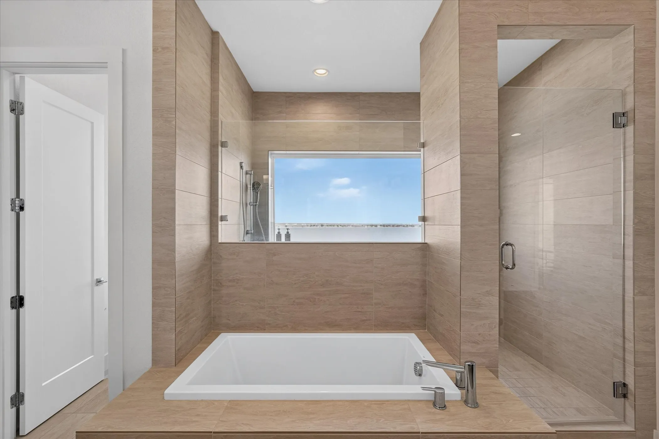 Single Family Residence For Sale in Dallas County , 5222 Lake Terrace Court, Garland, Texas 75043, 4 Bedroom, 3 Bathroom, 2 Garage spaces, 3,870 Sqft, built in 2016, mls#21370529, Real Estate Agent in Garland, Homes For Sale in Dallas county, Homes For Sale in Garland, Realtor in Garland Texas, Real Estate Brokerage Independent Realty Texas, Luminita Cordes Realtor