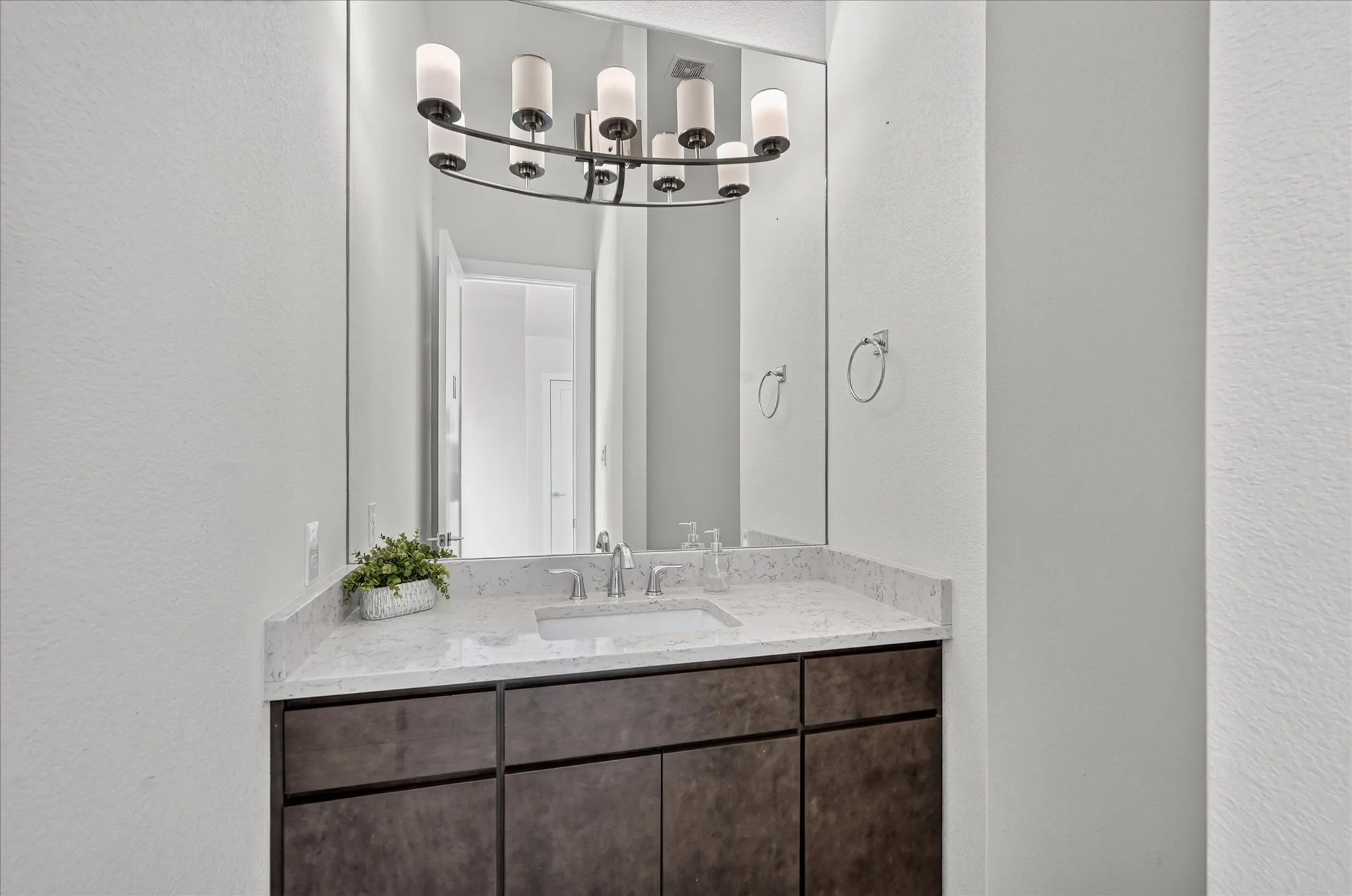 Single Family Residence For Sale in Dallas County , 5222 Lake Terrace Court, Garland, Texas 75043, 4 Bedroom, 3 Bathroom, 2 Garage spaces, 3,870 Sqft, built in 2016, mls#21370529, Real Estate Agent in Garland, Homes For Sale in Dallas county, Homes For Sale in Garland, Realtor in Garland Texas, Real Estate Brokerage Independent Realty Texas, Luminita Cordes Realtor