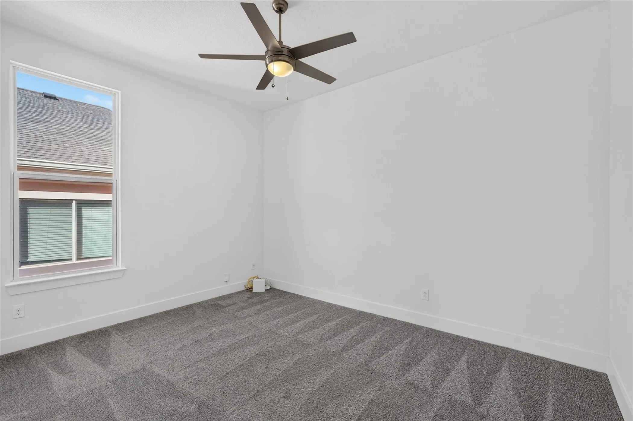 Single Family Residence For Sale in Dallas County , 5222 Lake Terrace Court, Garland, Texas 75043, 4 Bedroom, 3 Bathroom, 2 Garage spaces, 3,870 Sqft, built in 2016, mls#21370529, Real Estate Agent in Garland, Homes For Sale in Dallas county, Homes For Sale in Garland, Realtor in Garland Texas, Real Estate Brokerage Independent Realty Texas, Luminita Cordes Realtor