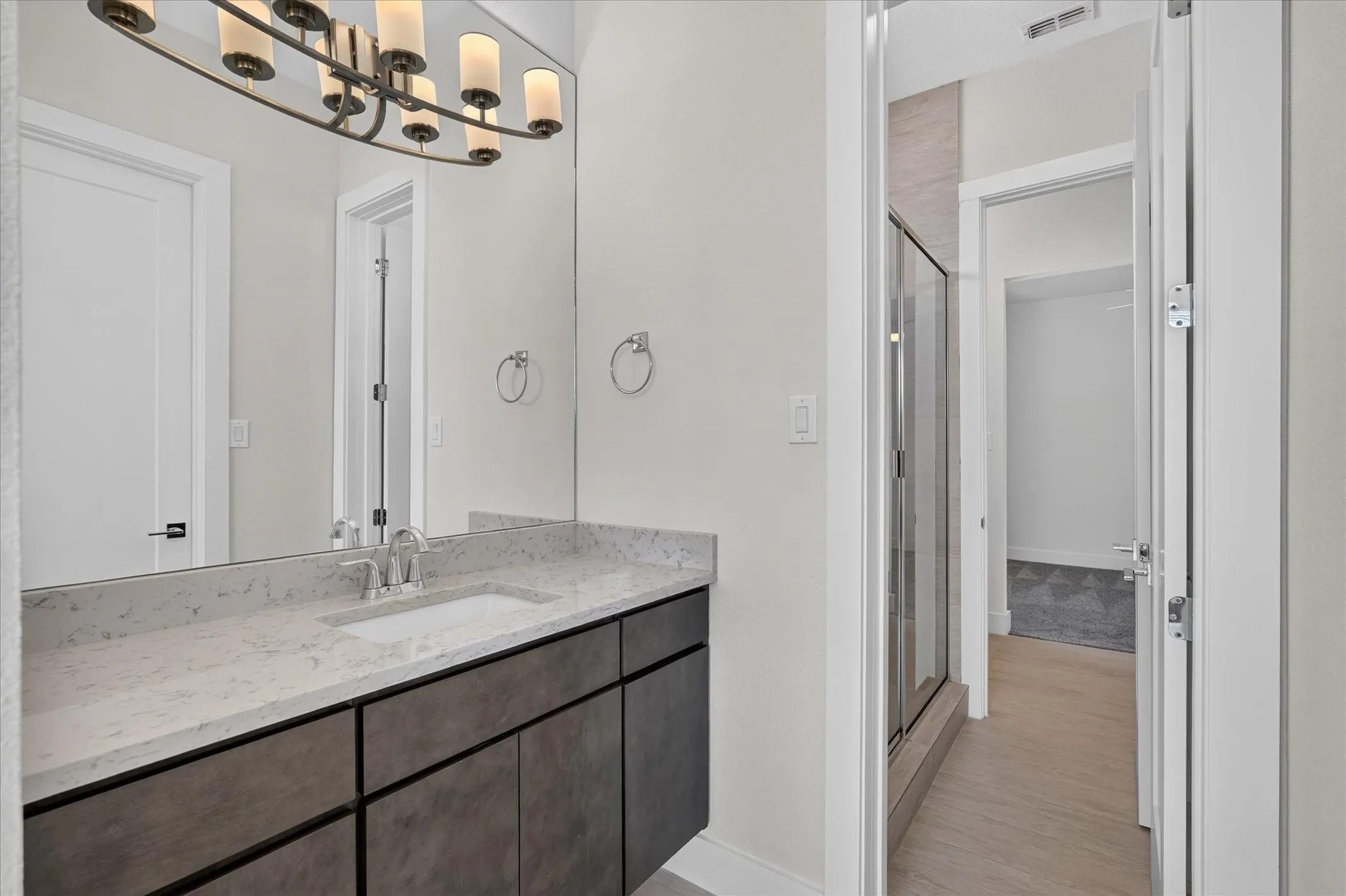 Single Family Residence For Sale in Dallas County , 5222 Lake Terrace Court, Garland, Texas 75043, 4 Bedroom, 3 Bathroom, 2 Garage spaces, 3,870 Sqft, built in 2016, mls#21370529, Real Estate Agent in Garland, Homes For Sale in Dallas county, Homes For Sale in Garland, Realtor in Garland Texas, Real Estate Brokerage Independent Realty Texas, Luminita Cordes Realtor