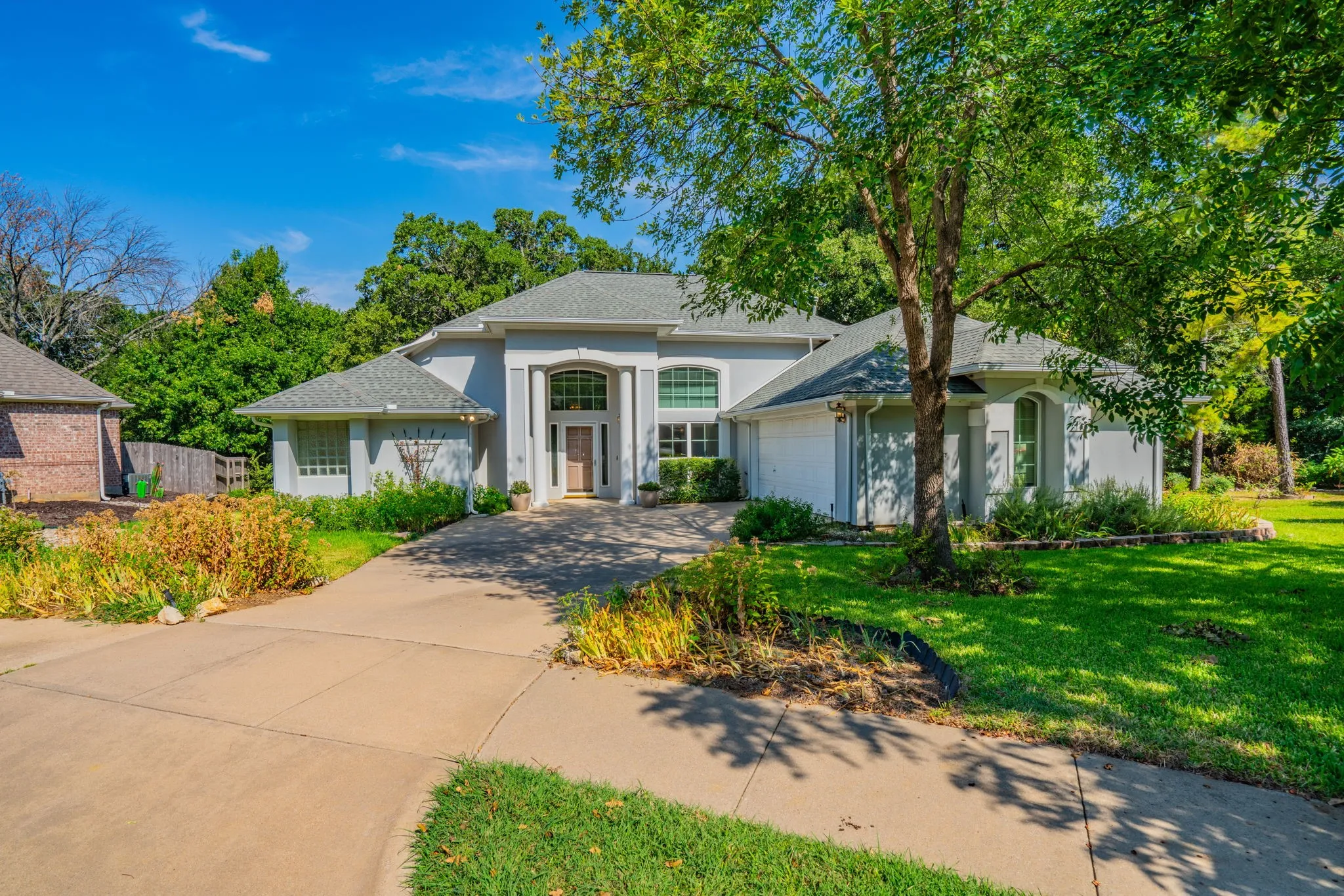 Single Family Residence For Sale in Denton County , 1101 Vista Verde Street, Denton, Texas 76210, 4 Bedroom, 2 Bathroom, 2 Garage spaces, 2,222 Sqft, built in 1997, mls#21371023, Real Estate Agent in Denton, Homes For Sale in Denton county, Homes For Sale in Denton, Realtor in Denton Texas, Real Estate Brokerage Independent Realty Texas, Luminita Cordes Realtor