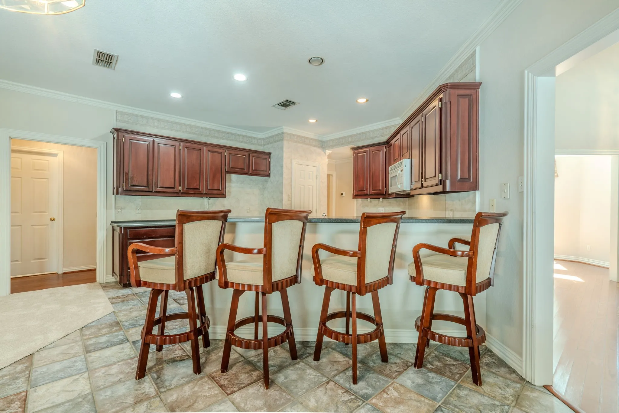 Breakfast bar