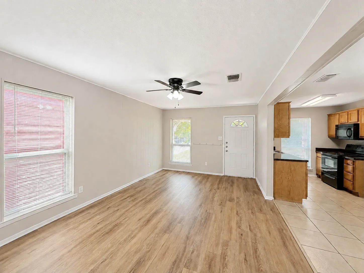 Single Family Residence For Sale in Tarrant County , 8136 Richard Street, White Settlement, Texas 76108, 4 Bedroom, 2 Bathroom, Garage spaces, 1,512 Sqft, built in 1978, mls#21368993, Real Estate Agent in White Settlement, Homes For Sale in Tarrant county, Homes For Sale in White Settlement, Realtor in White Settlement Texas, Real Estate Brokerage Independent Realty Texas, Luminita Cordes Realtor