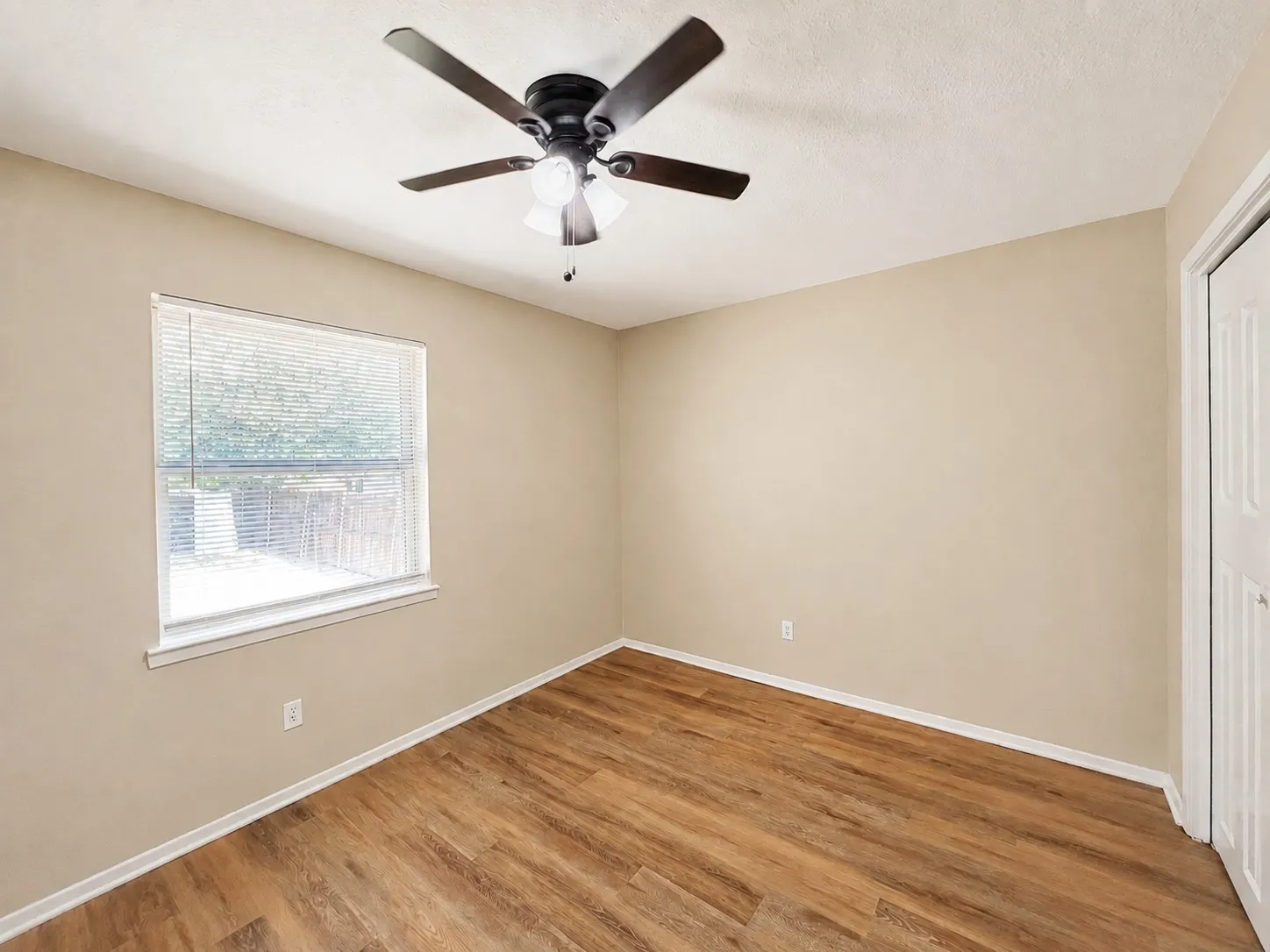 Single Family Residence For Sale in Tarrant County , 8136 Richard Street, White Settlement, Texas 76108, 4 Bedroom, 2 Bathroom, Garage spaces, 1,512 Sqft, built in 1978, mls#21368993, Real Estate Agent in White Settlement, Homes For Sale in Tarrant county, Homes For Sale in White Settlement, Realtor in White Settlement Texas, Real Estate Brokerage Independent Realty Texas, Luminita Cordes Realtor
