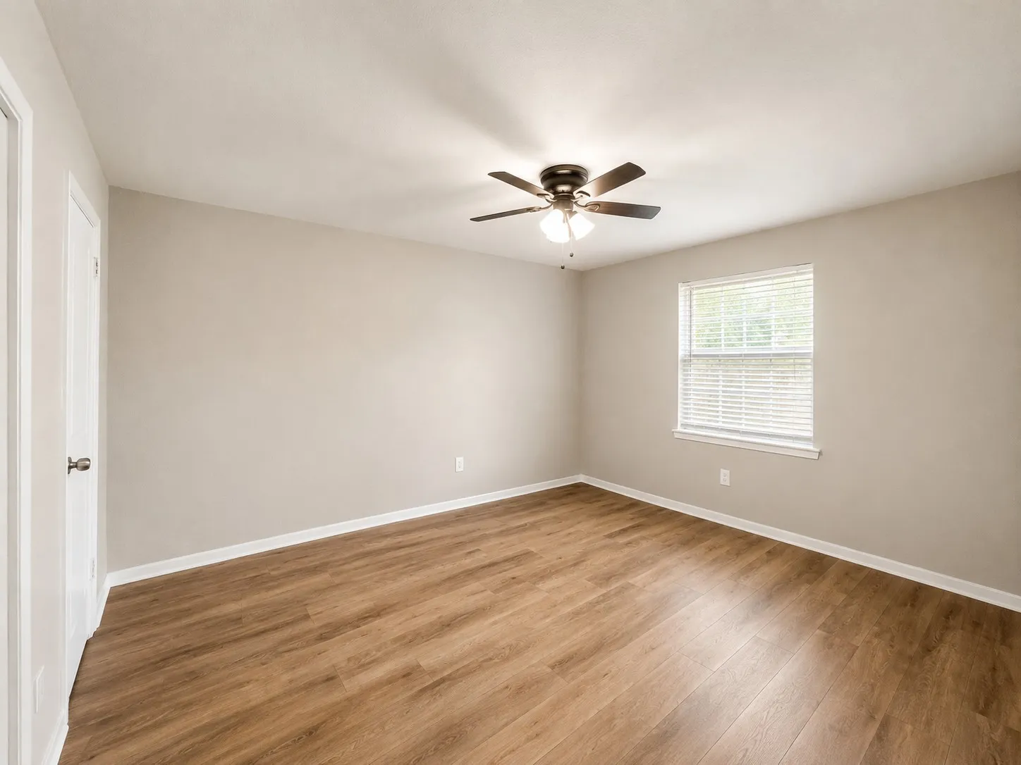 Single Family Residence For Sale in Tarrant County , 8136 Richard Street, White Settlement, Texas 76108, 4 Bedroom, 2 Bathroom, Garage spaces, 1,512 Sqft, built in 1978, mls#21368993, Real Estate Agent in White Settlement, Homes For Sale in Tarrant county, Homes For Sale in White Settlement, Realtor in White Settlement Texas, Real Estate Brokerage Independent Realty Texas, Luminita Cordes Realtor