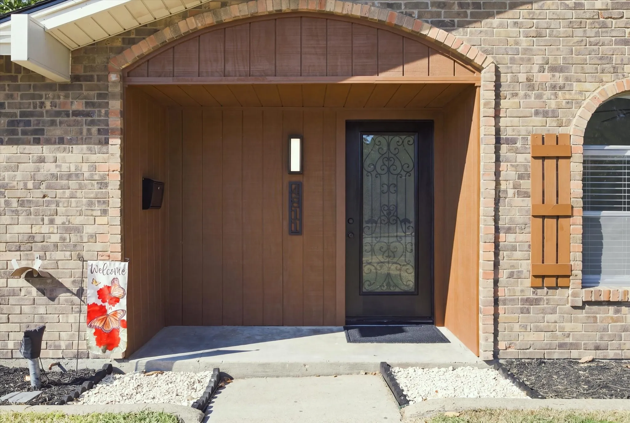 Single Family Residence For Sale in Dallas County , 4811 Stallcup Drive, Mesquite, Texas 75150, 4 Bedroom, 2 Bathroom, 2 Garage spaces, 1,264 Sqft, built in 1968, mls#21371884, Real Estate Agent in Mesquite, Homes For Sale in Dallas county, Homes For Sale in Mesquite, Realtor in Mesquite Texas, Real Estate Brokerage Independent Realty Texas, Luminita Cordes Realtor