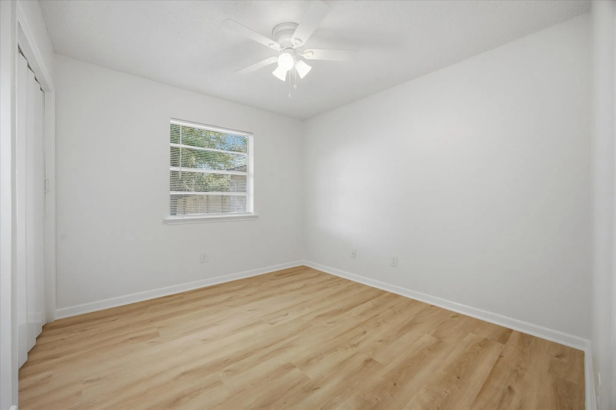 Single Family Residence For Sale in Dallas County , 4811 Stallcup Drive, Mesquite, Texas 75150, 4 Bedroom, 2 Bathroom, 2 Garage spaces, 1,264 Sqft, built in 1968, mls#21371884, Real Estate Agent in Mesquite, Homes For Sale in Dallas county, Homes For Sale in Mesquite, Realtor in Mesquite Texas, Real Estate Brokerage Independent Realty Texas, Luminita Cordes Realtor