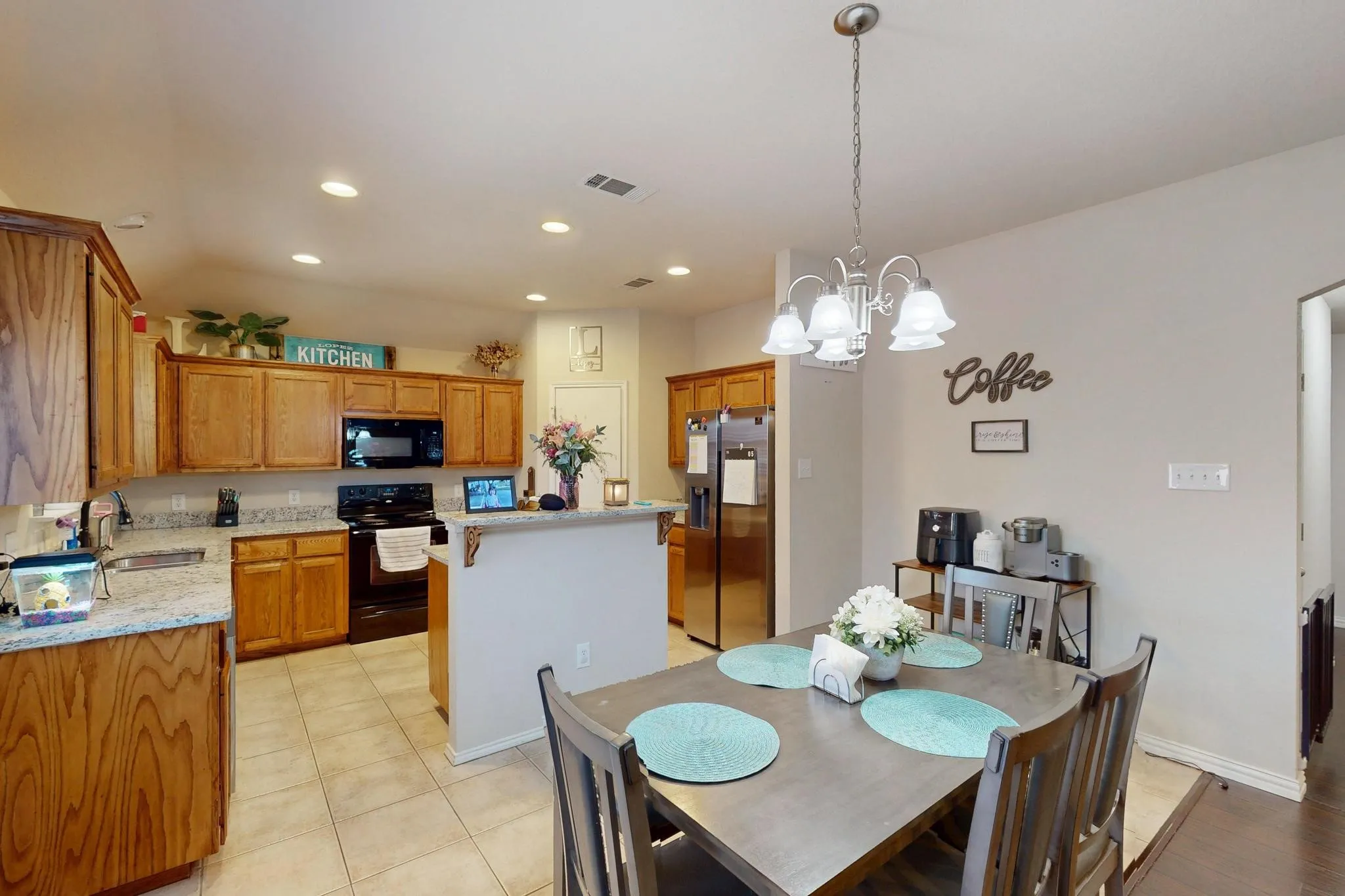 Single Family Residence For Sale in Tarrant County , 337 Grace Circle, Hurst, Texas 76053, 3 Bedroom, 2 Bathroom, 2 Garage spaces, 1,543 Sqft, built in 2008, mls#21371925, Real Estate Agent in Hurst, Homes For Sale in Tarrant county, Homes For Sale in Hurst, Realtor in Hurst Texas, Real Estate Brokerage Independent Realty Texas, Luminita Cordes Realtor
