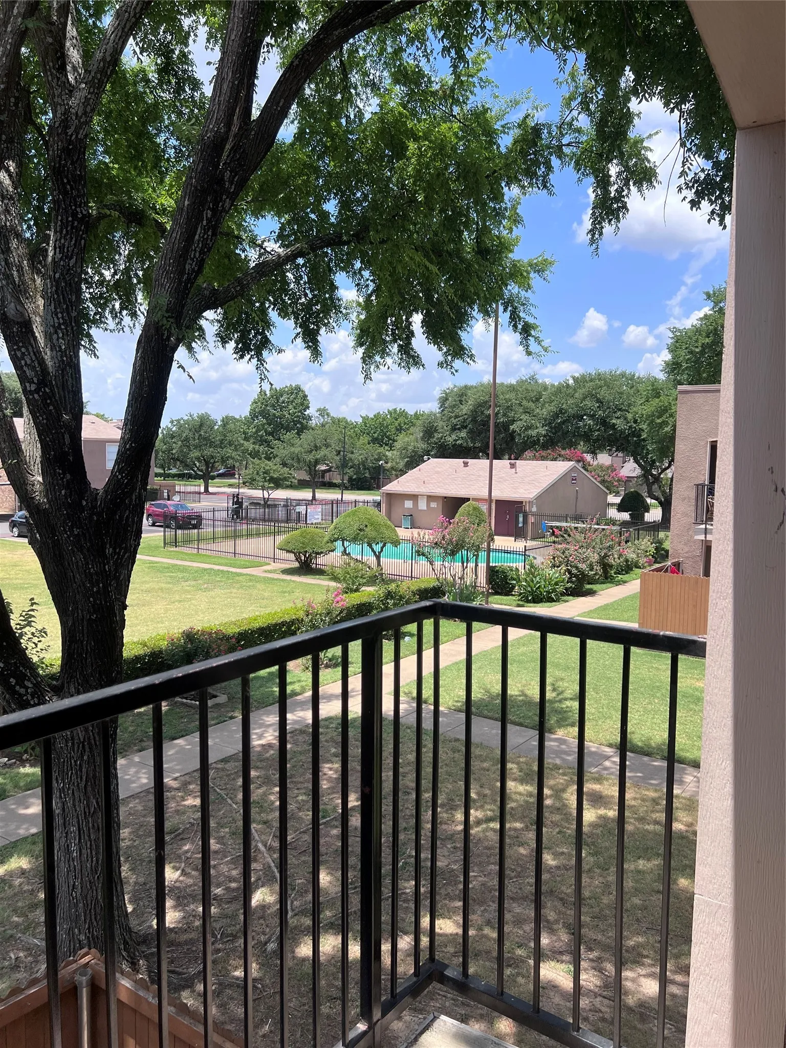 Condominium For Rent in Tarrant County , 5604 Boca Raton Boulevard 151, Fort Worth, Texas 76112, 3 Bedroom, 3 Bathroom, Garage spaces, 1,445 Sqft, built in 1972, mls#21372125, Real Estate Agent in Fort Worth, Homes For Rent in Tarrant county, Homes For Rent in Fort Worth, Realtor in Fort Worth Texas, Real Estate Brokerage Independent Realty Texas, Luminita Cordes Realtor