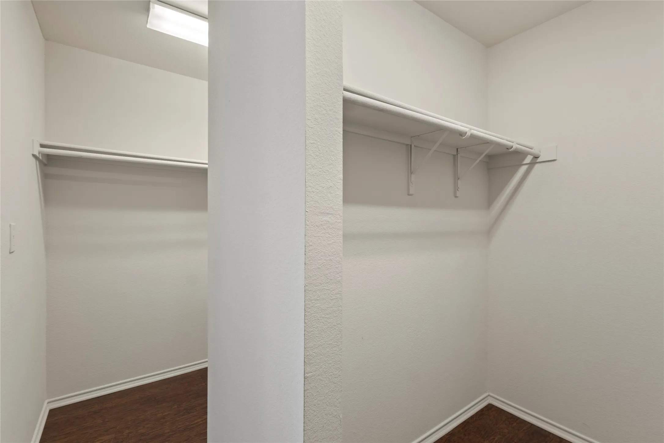 Single Family Residence For Sale in Denton County , 7100 Livingston Drive, Denton, Texas 76210, 6 Bedroom, 4 Bathroom, 2 Garage spaces, 4,011 Sqft, built in 2004, mls#21367936, Real Estate Agent in Denton, Homes For Sale in Denton county, Homes For Sale in Denton, Realtor in Denton Texas, Real Estate Brokerage Independent Realty Texas, Luminita Cordes Realtor