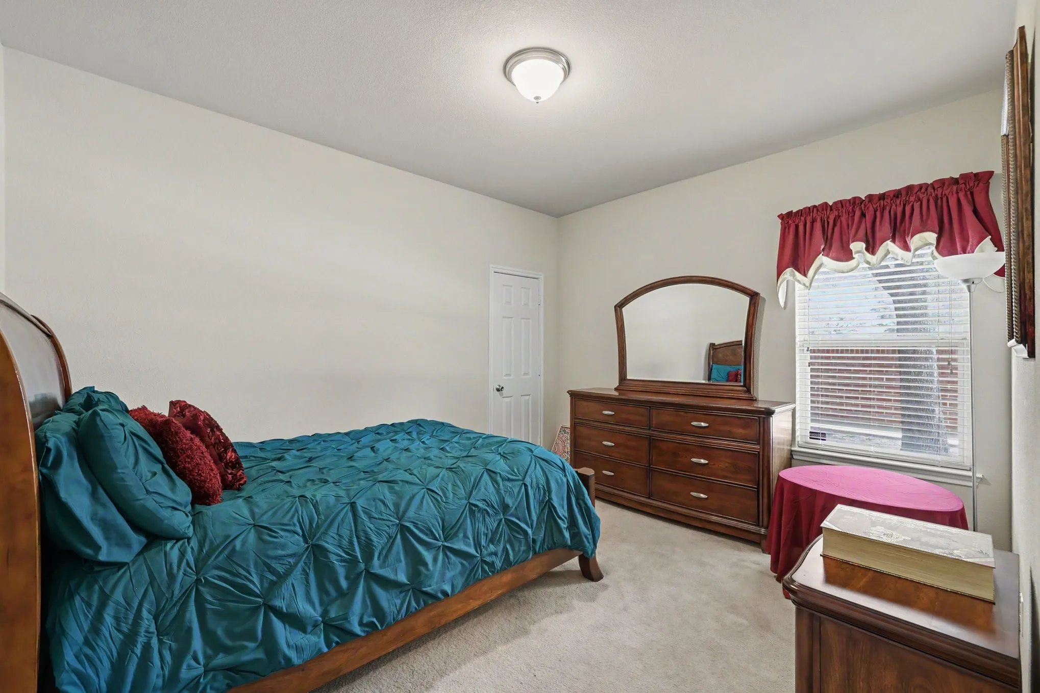 Single Family Residence For Sale in Tarrant County , 5896 Vista Heights Lane, Grand Prairie, Texas 75052, 4 Bedroom, 2 Bathroom, 2 Garage spaces, 2,055 Sqft, built in 2005, mls#21371694, Real Estate Agent in Grand Prairie, Homes For Sale in Tarrant county, Homes For Sale in Grand Prairie, Realtor in Grand Prairie Texas, Real Estate Brokerage Independent Realty Texas, Luminita Cordes Realtor