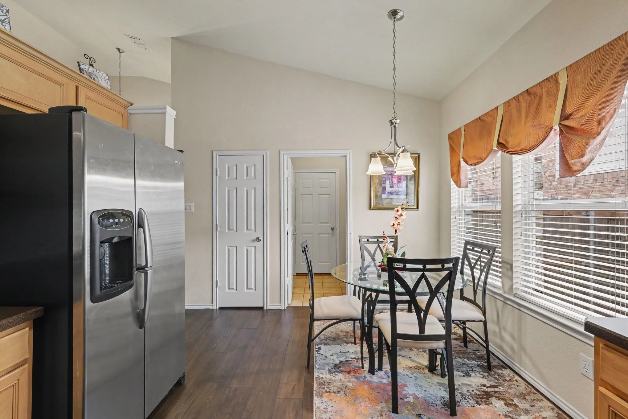 Single Family Residence For Sale in Tarrant County , 5896 Vista Heights Lane, Grand Prairie, Texas 75052, 4 Bedroom, 2 Bathroom, 2 Garage spaces, 2,055 Sqft, built in 2005, mls#21371694, Real Estate Agent in Grand Prairie, Homes For Sale in Tarrant county, Homes For Sale in Grand Prairie, Realtor in Grand Prairie Texas, Real Estate Brokerage Independent Realty Texas, Luminita Cordes Realtor