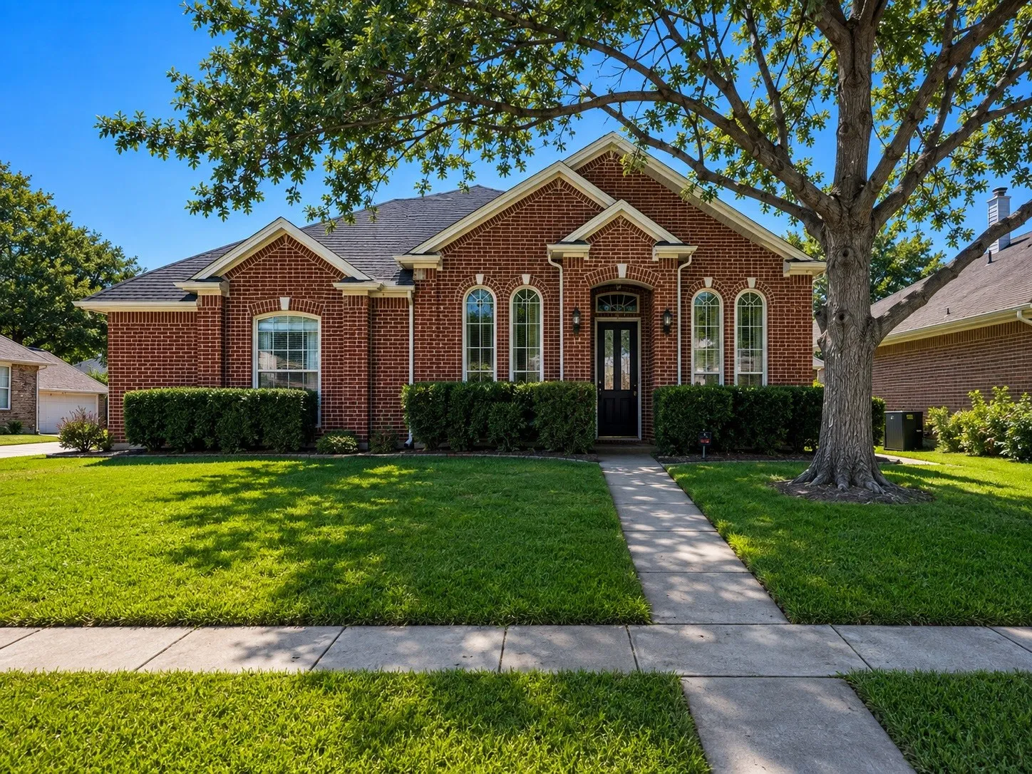 Single Family Residence For Rent in Tarrant County , 212 Longview Court, Keller, Texas 76248, 4 Bedroom, 2 Bathroom, 2 Garage spaces, 2,659 Sqft, built in 1999, mls#21372134, Real Estate Agent in Keller, Homes For Rent in Tarrant county, Homes For Rent in Keller, Realtor in Keller Texas, Real Estate Brokerage Independent Realty Texas, Luminita Cordes Realtor