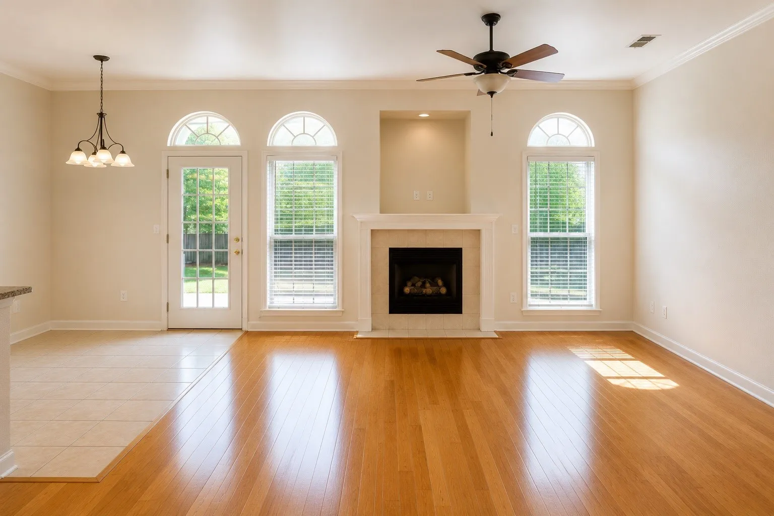Single Family Residence For Rent in Tarrant County , 212 Longview Court, Keller, Texas 76248, 4 Bedroom, 2 Bathroom, 2 Garage spaces, 2,659 Sqft, built in 1999, mls#21372134, Real Estate Agent in Keller, Homes For Rent in Tarrant county, Homes For Rent in Keller, Realtor in Keller Texas, Real Estate Brokerage Independent Realty Texas, Luminita Cordes Realtor