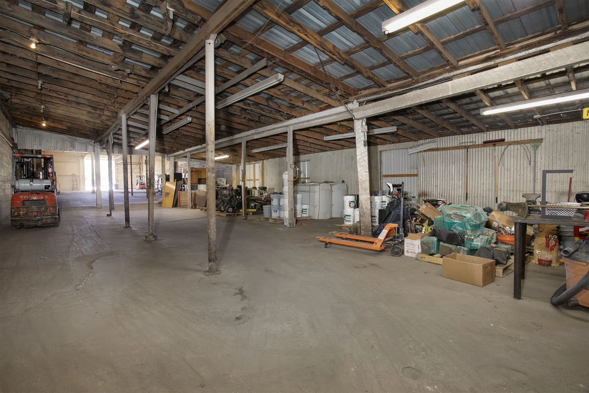 Industrial For Rent in Smith County , 15393 State Highway 64, Tyler, Texas 75704, 0, 0, Garage spaces, 0 Sqft, built in 1960, mls#21372136, Real Estate Agent in Tyler, Homes For Rent in Smith county, Homes For Rent in Tyler, Realtor in Tyler Texas, Real Estate Brokerage Independent Realty Texas, Luminita Cordes Realtor