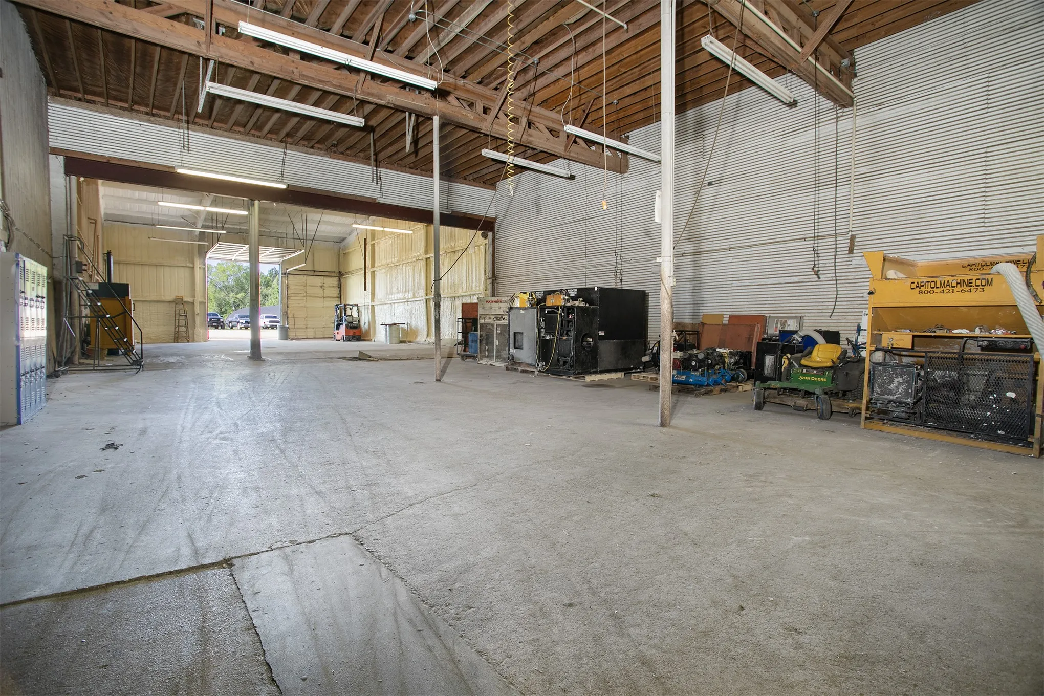 Industrial For Rent in Smith County , 15393 State Highway 64, Tyler, Texas 75704, 0, 0, Garage spaces, 0 Sqft, built in 1960, mls#21372136, Real Estate Agent in Tyler, Homes For Rent in Smith county, Homes For Rent in Tyler, Realtor in Tyler Texas, Real Estate Brokerage Independent Realty Texas, Luminita Cordes Realtor