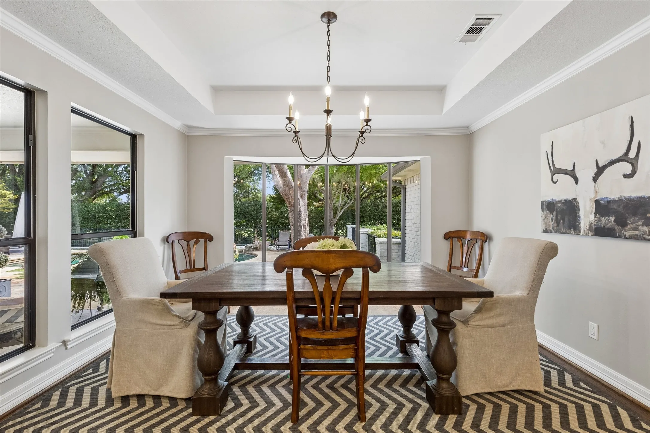 Single Family Residence For Sale in Dallas County , 17020 Club Hill Drive, Dallas, Texas 75248, 5 Bedroom, 6 Bathroom, 3 Garage spaces, 5,506 Sqft, built in 1978, mls#21368685, Real Estate Agent in Dallas, Homes For Sale in Dallas county, Homes For Sale in Dallas, Realtor in Dallas Texas, Real Estate Brokerage Independent Realty Texas, Luminita Cordes Realtor