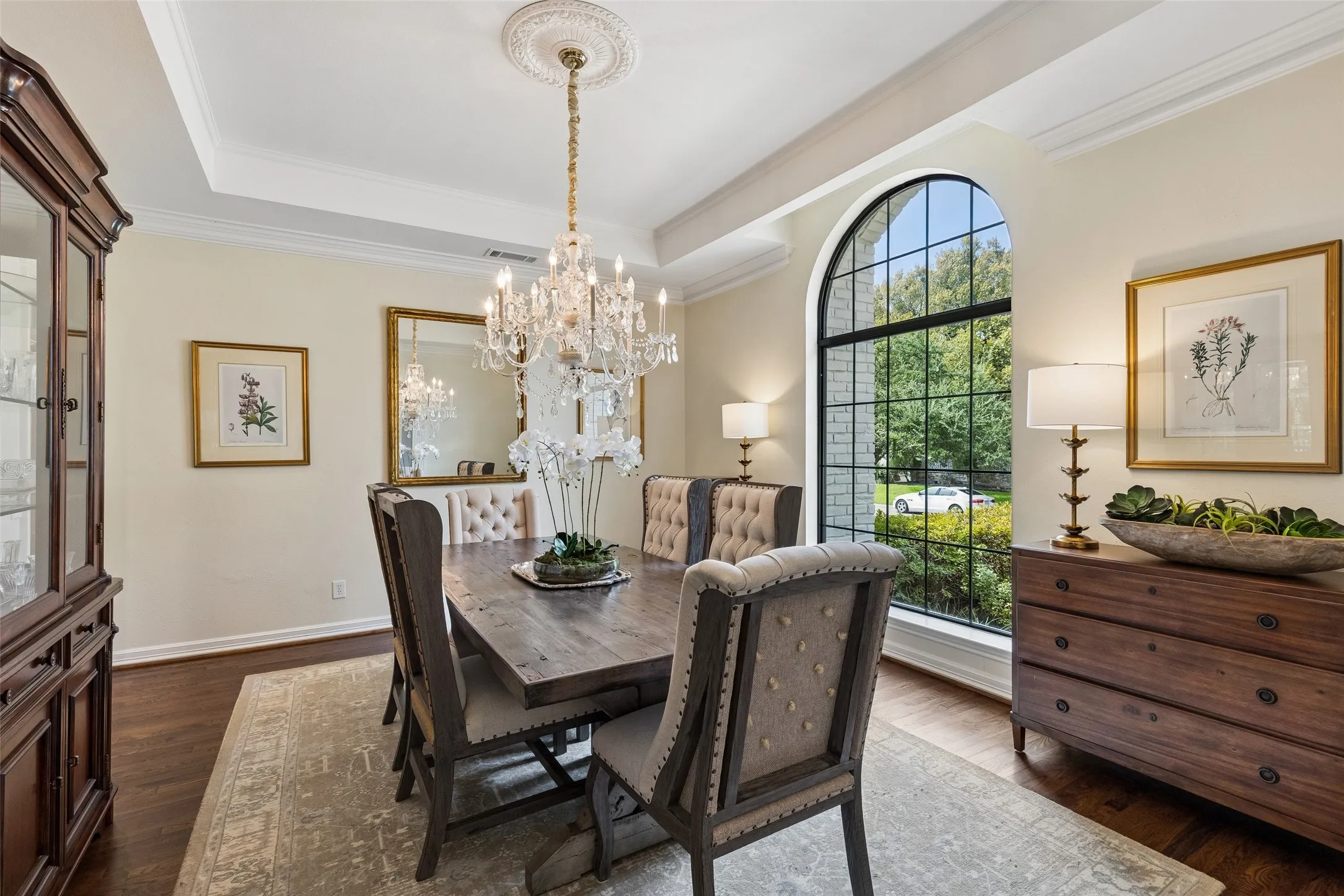 Single Family Residence For Sale in Dallas County , 17020 Club Hill Drive, Dallas, Texas 75248, 5 Bedroom, 6 Bathroom, 3 Garage spaces, 5,506 Sqft, built in 1978, mls#21368685, Real Estate Agent in Dallas, Homes For Sale in Dallas county, Homes For Sale in Dallas, Realtor in Dallas Texas, Real Estate Brokerage Independent Realty Texas, Luminita Cordes Realtor