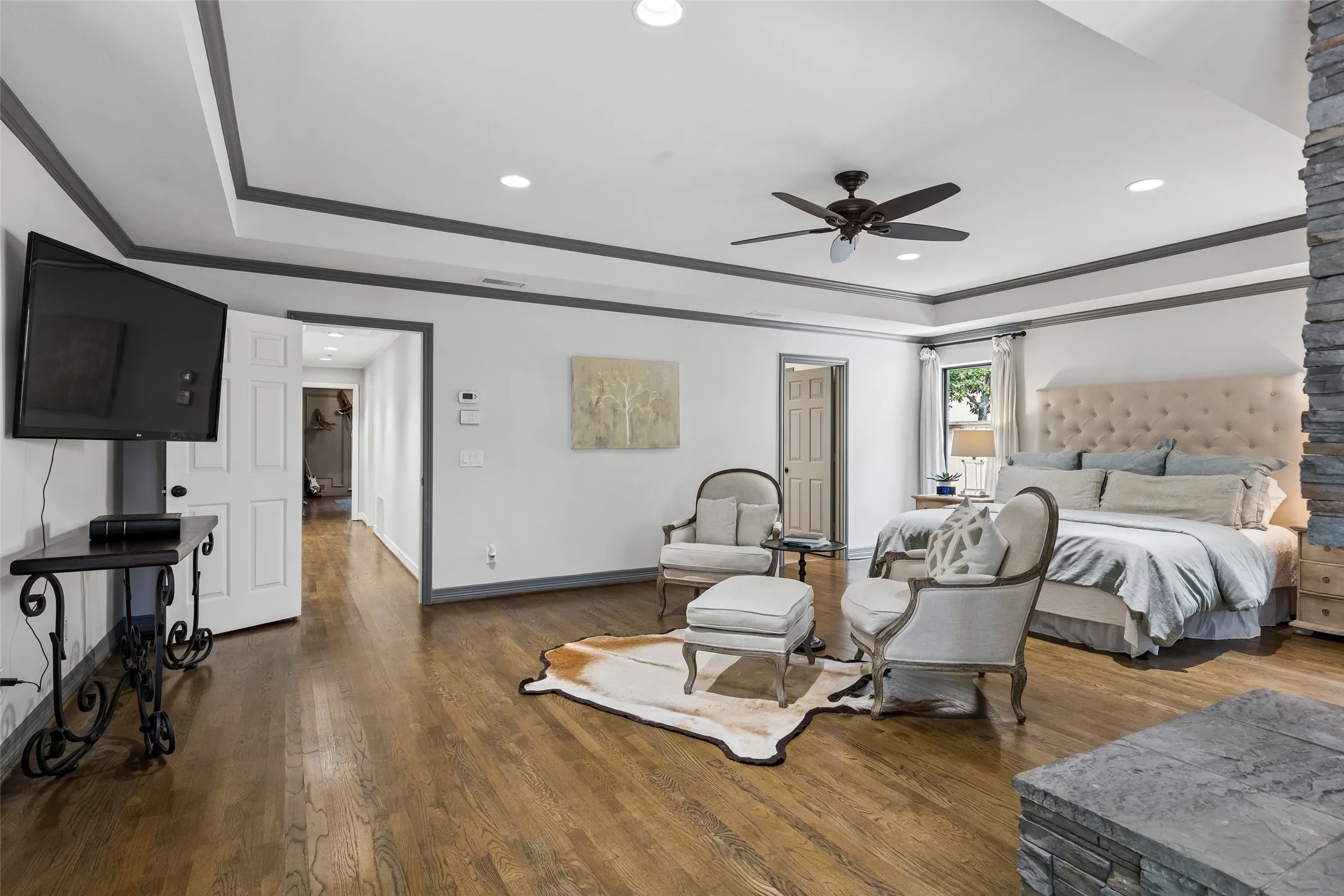Single Family Residence For Sale in Dallas County , 17020 Club Hill Drive, Dallas, Texas 75248, 5 Bedroom, 6 Bathroom, 3 Garage spaces, 5,506 Sqft, built in 1978, mls#21368685, Real Estate Agent in Dallas, Homes For Sale in Dallas county, Homes For Sale in Dallas, Realtor in Dallas Texas, Real Estate Brokerage Independent Realty Texas, Luminita Cordes Realtor