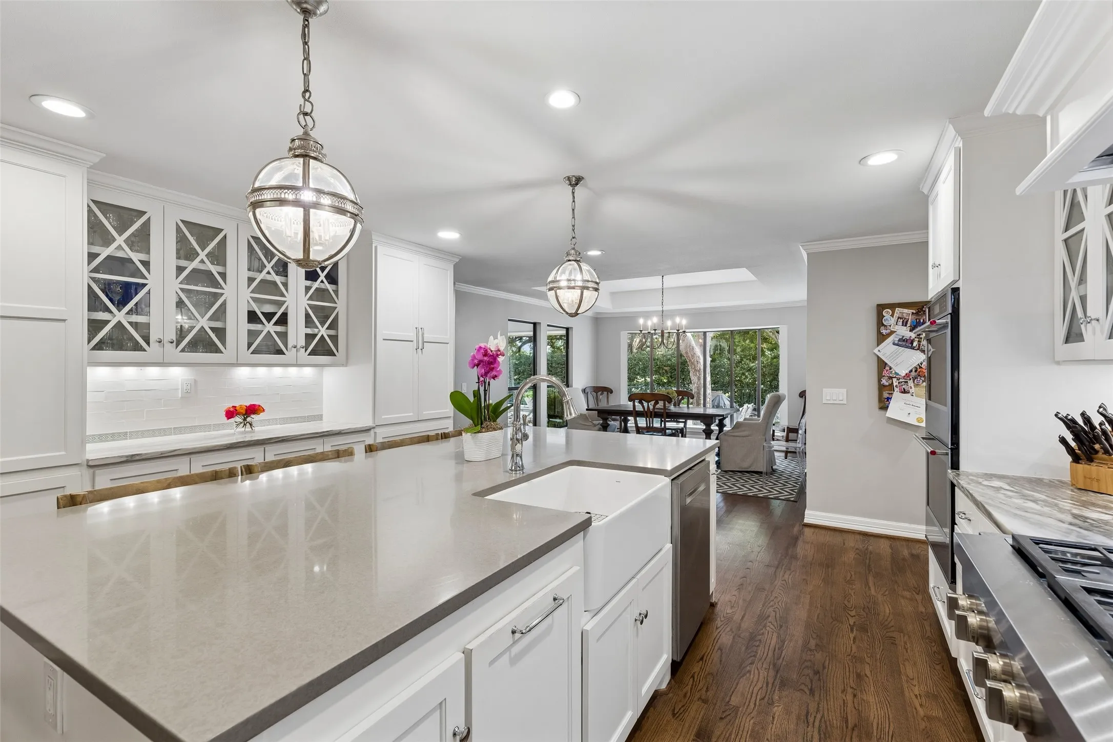 Single Family Residence For Sale in Dallas County , 17020 Club Hill Drive, Dallas, Texas 75248, 5 Bedroom, 6 Bathroom, 3 Garage spaces, 5,506 Sqft, built in 1978, mls#21368685, Real Estate Agent in Dallas, Homes For Sale in Dallas county, Homes For Sale in Dallas, Realtor in Dallas Texas, Real Estate Brokerage Independent Realty Texas, Luminita Cordes Realtor