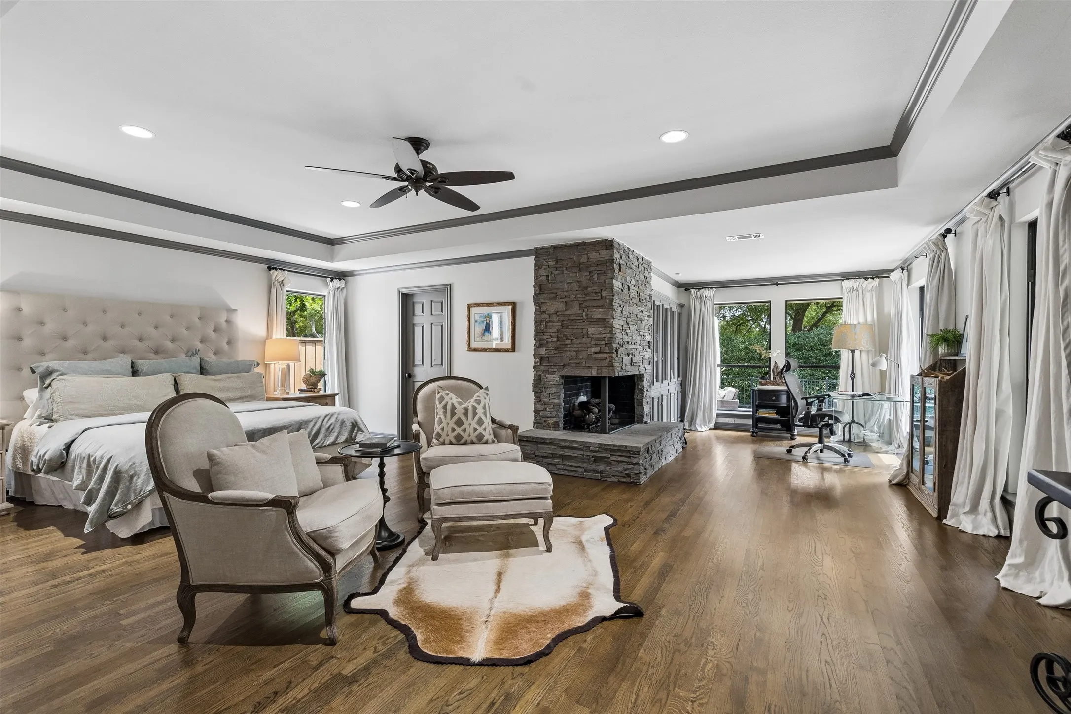 Single Family Residence For Sale in Dallas County , 17020 Club Hill Drive, Dallas, Texas 75248, 5 Bedroom, 6 Bathroom, 3 Garage spaces, 5,506 Sqft, built in 1978, mls#21368685, Real Estate Agent in Dallas, Homes For Sale in Dallas county, Homes For Sale in Dallas, Realtor in Dallas Texas, Real Estate Brokerage Independent Realty Texas, Luminita Cordes Realtor