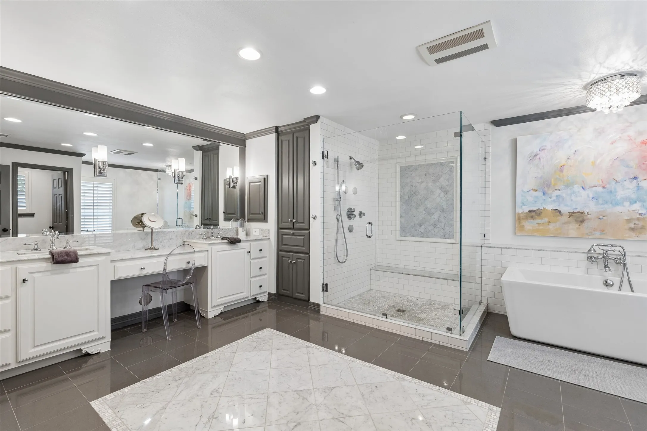 Single Family Residence For Sale in Dallas County , 17020 Club Hill Drive, Dallas, Texas 75248, 5 Bedroom, 6 Bathroom, 3 Garage spaces, 5,506 Sqft, built in 1978, mls#21368685, Real Estate Agent in Dallas, Homes For Sale in Dallas county, Homes For Sale in Dallas, Realtor in Dallas Texas, Real Estate Brokerage Independent Realty Texas, Luminita Cordes Realtor