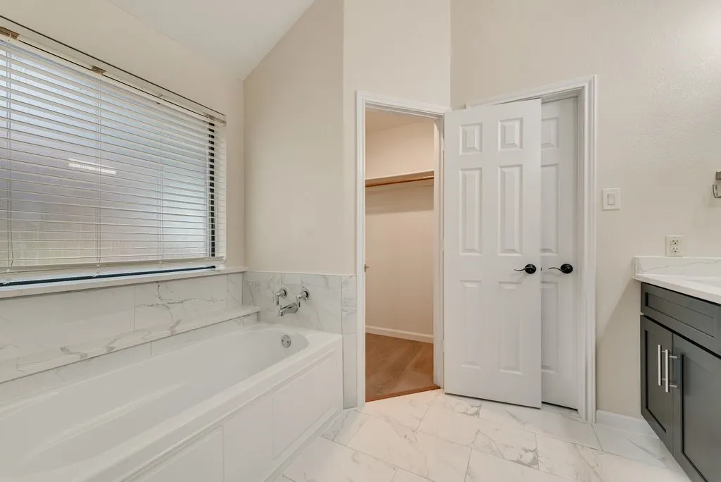 Single Family Residence For Rent in Dallas County , 3206 Andrea Lane, Garland, Texas 75040, 3 Bedroom, 2 Bathroom, 2 Garage spaces, 2,158 Sqft, built in 1987, mls#21371719, Real Estate Agent in Garland, Homes For Rent in Dallas county, Homes For Rent in Garland, Realtor in Garland Texas, Real Estate Brokerage Independent Realty Texas, Luminita Cordes Realtor