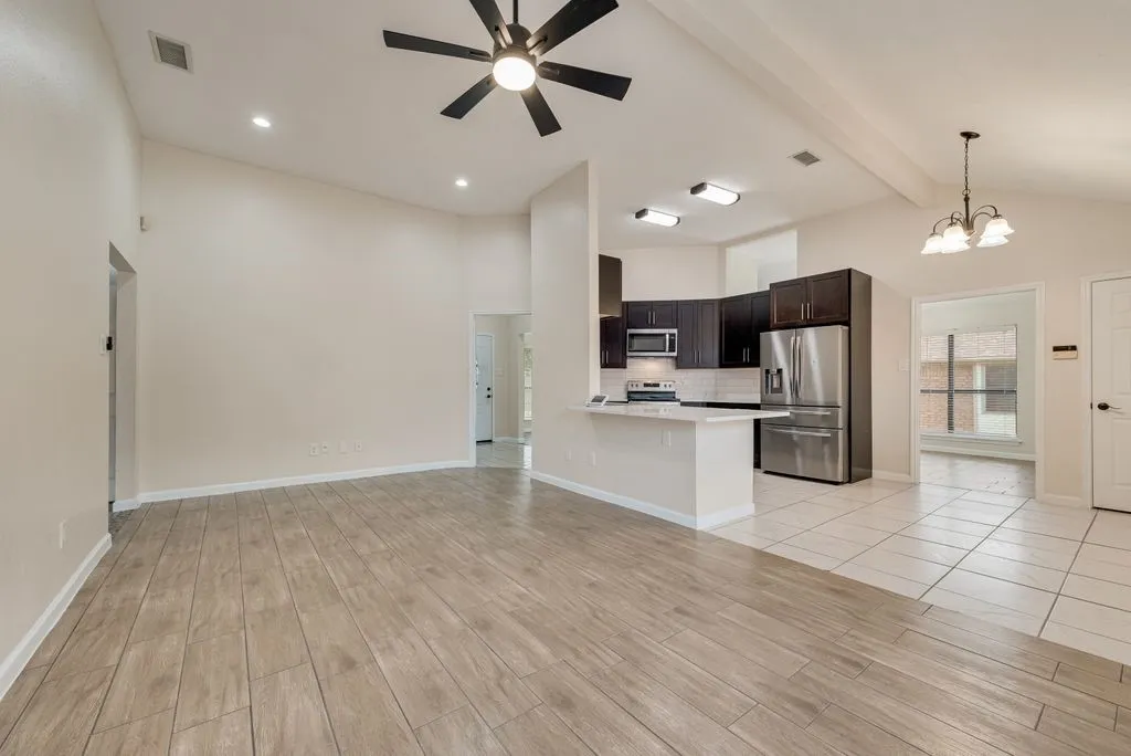 Single Family Residence For Rent in Dallas County , 3206 Andrea Lane, Garland, Texas 75040, 3 Bedroom, 2 Bathroom, 2 Garage spaces, 2,158 Sqft, built in 1987, mls#21371719, Real Estate Agent in Garland, Homes For Rent in Dallas county, Homes For Rent in Garland, Realtor in Garland Texas, Real Estate Brokerage Independent Realty Texas, Luminita Cordes Realtor