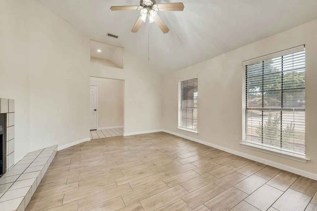 Single Family Residence For Rent in Dallas County , 3206 Andrea Lane, Garland, Texas 75040, 3 Bedroom, 2 Bathroom, 2 Garage spaces, 2,158 Sqft, built in 1987, mls#21371719, Real Estate Agent in Garland, Homes For Rent in Dallas county, Homes For Rent in Garland, Realtor in Garland Texas, Real Estate Brokerage Independent Realty Texas, Luminita Cordes Realtor